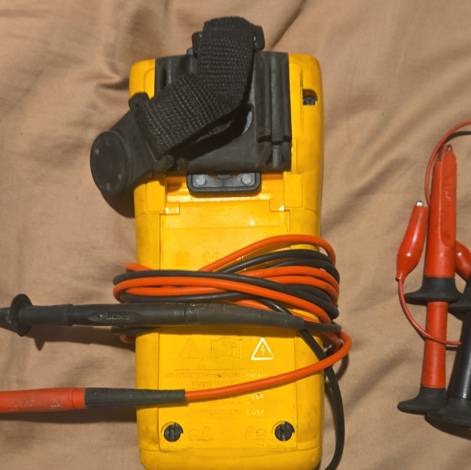 Fluke 789 Process Calibrator ProcessMeter w/ Test Leads and Case