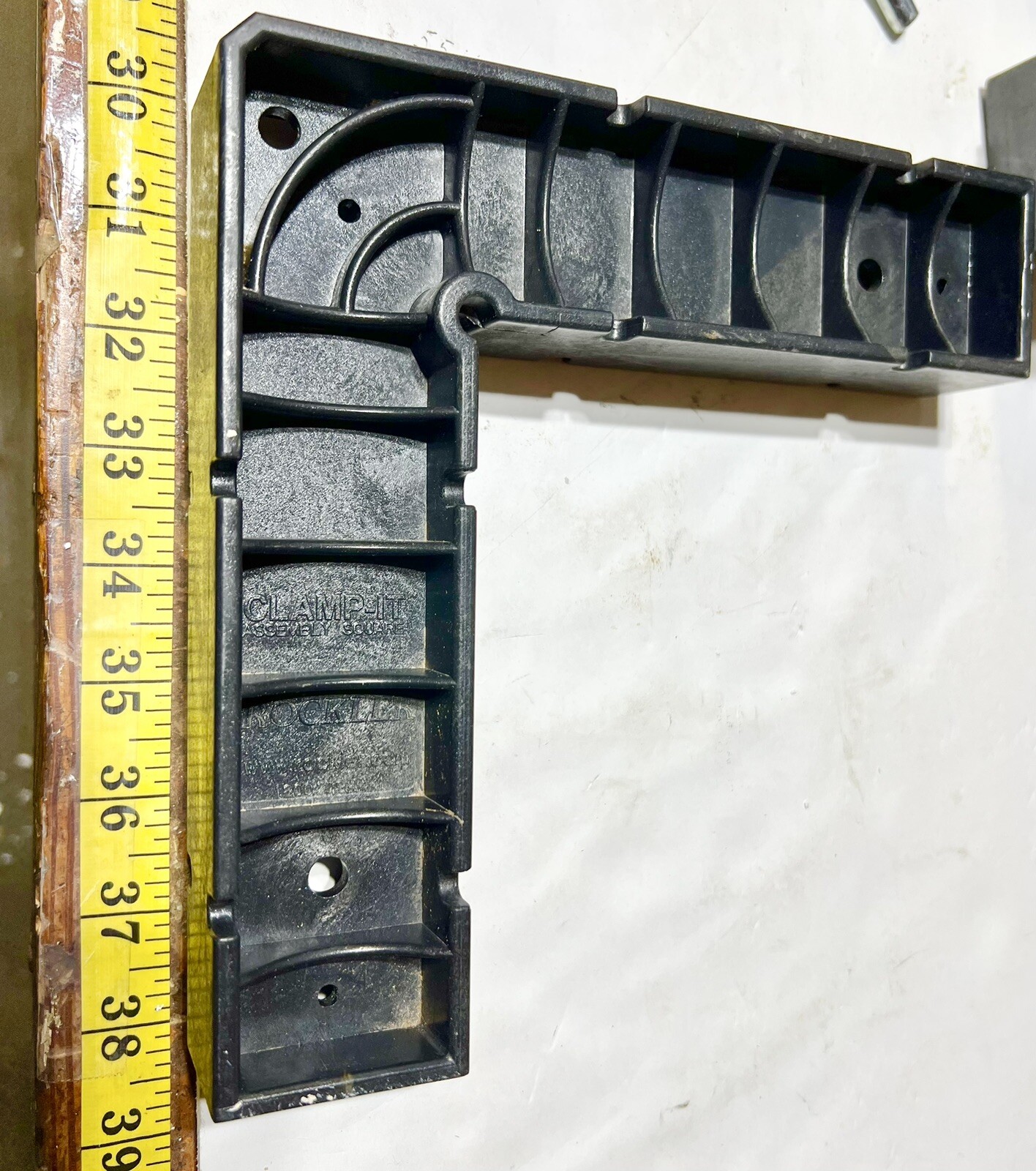 Rockler Clamp-It Assembly Square With Corner Clamping Jig