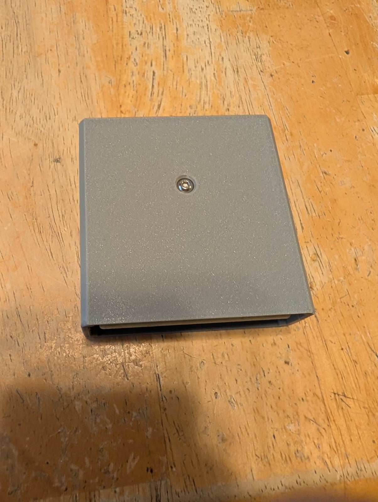 Commodore 64 Dead Test Cartridge with Voltmeter Power Display.