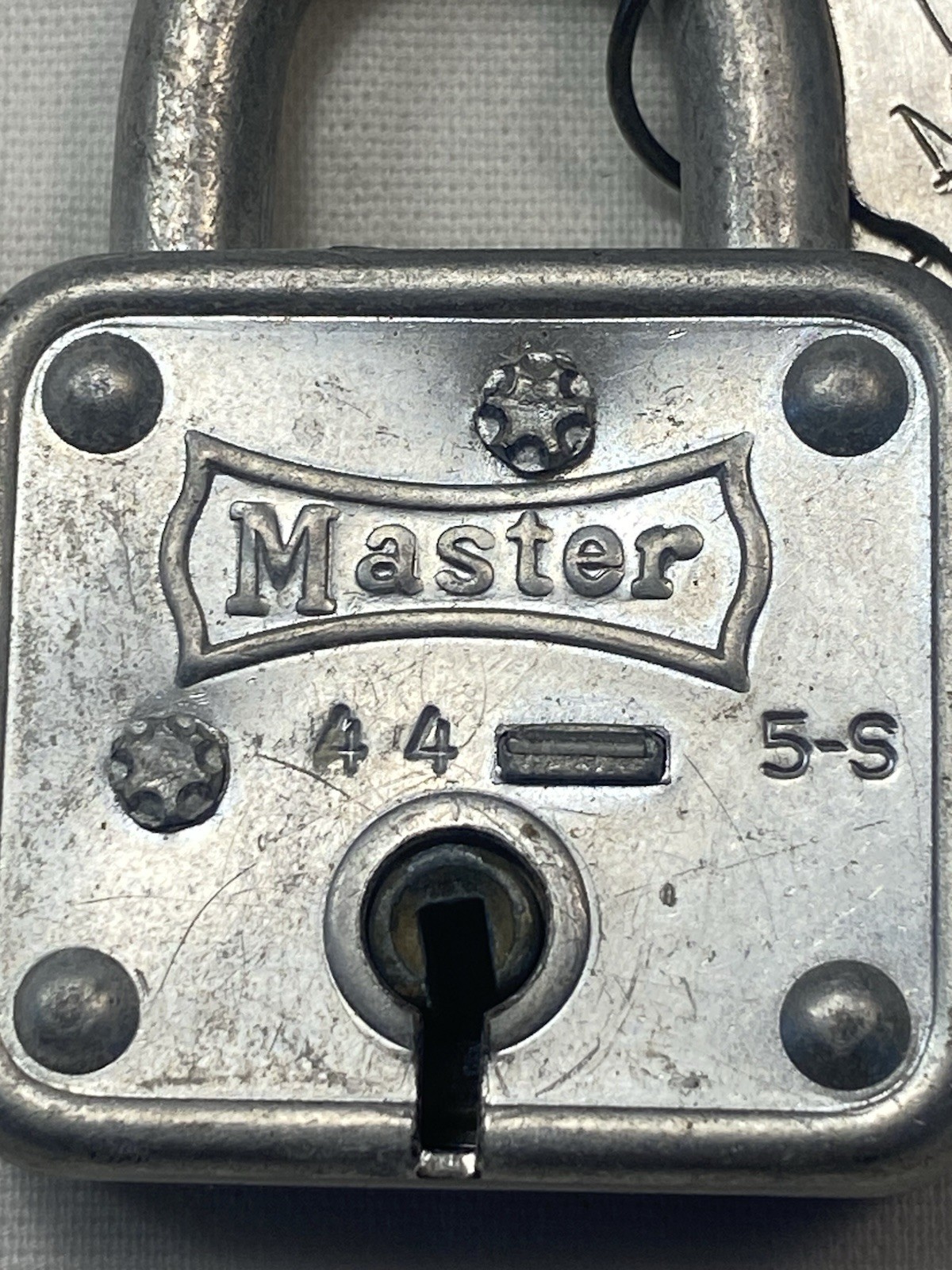 Vintage Master Lock No. 44 with Original Keys NOS ~Classic (zzb8)