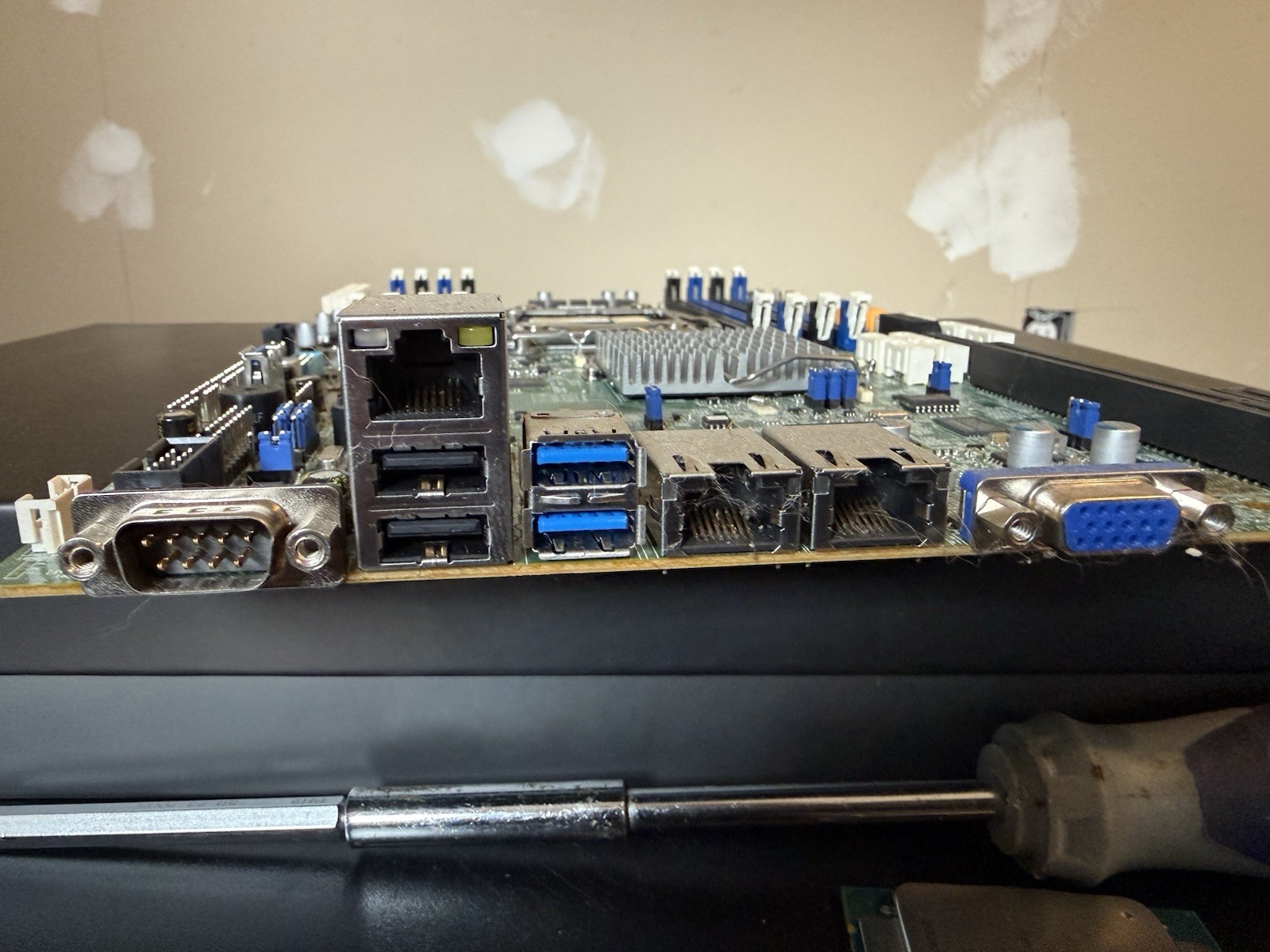Supermicro X10SRW-F ATX Server Motherboard LGA 2011 DDR4 Intel 8 Slots RJ-45