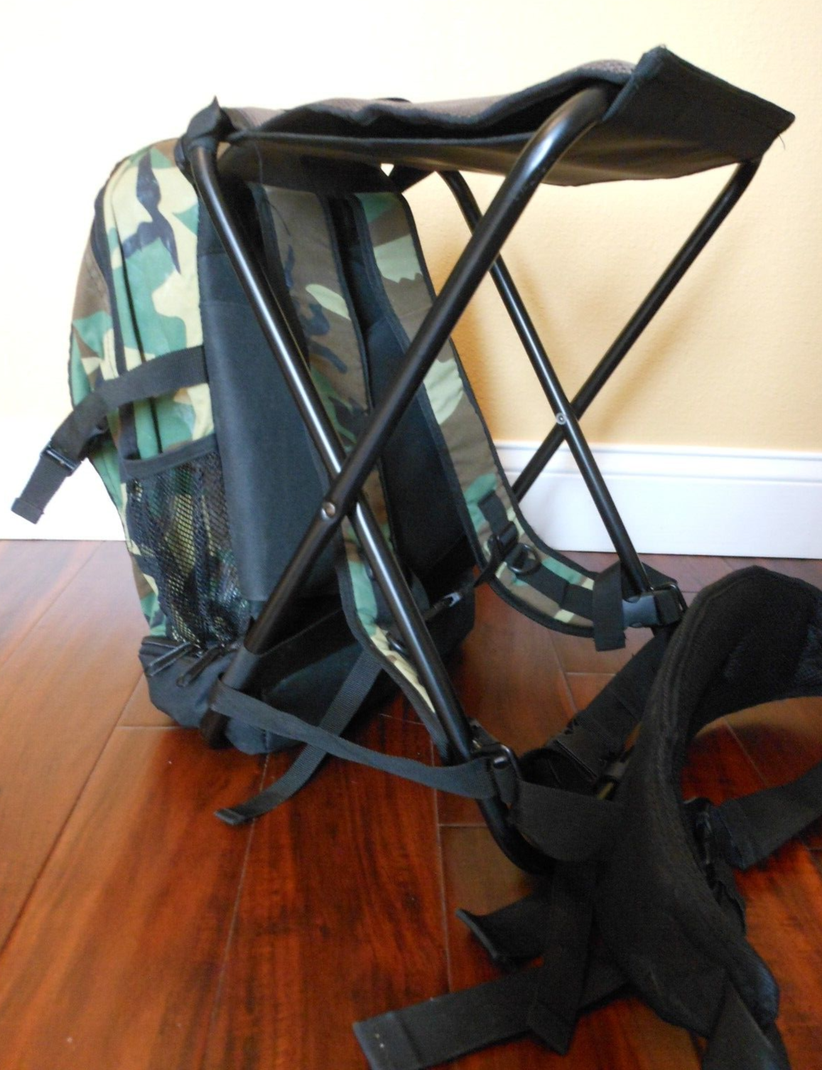 Wilson & Miller Camo backpack with stool