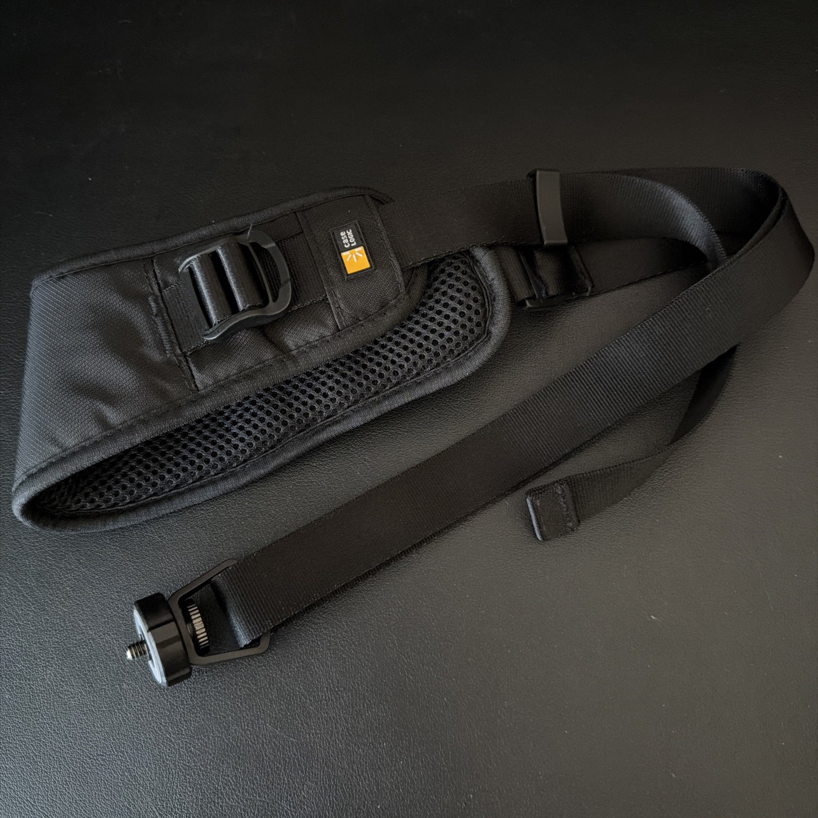 Case Logic DSLR Quick Sling Cross Body Camera Sling - Black