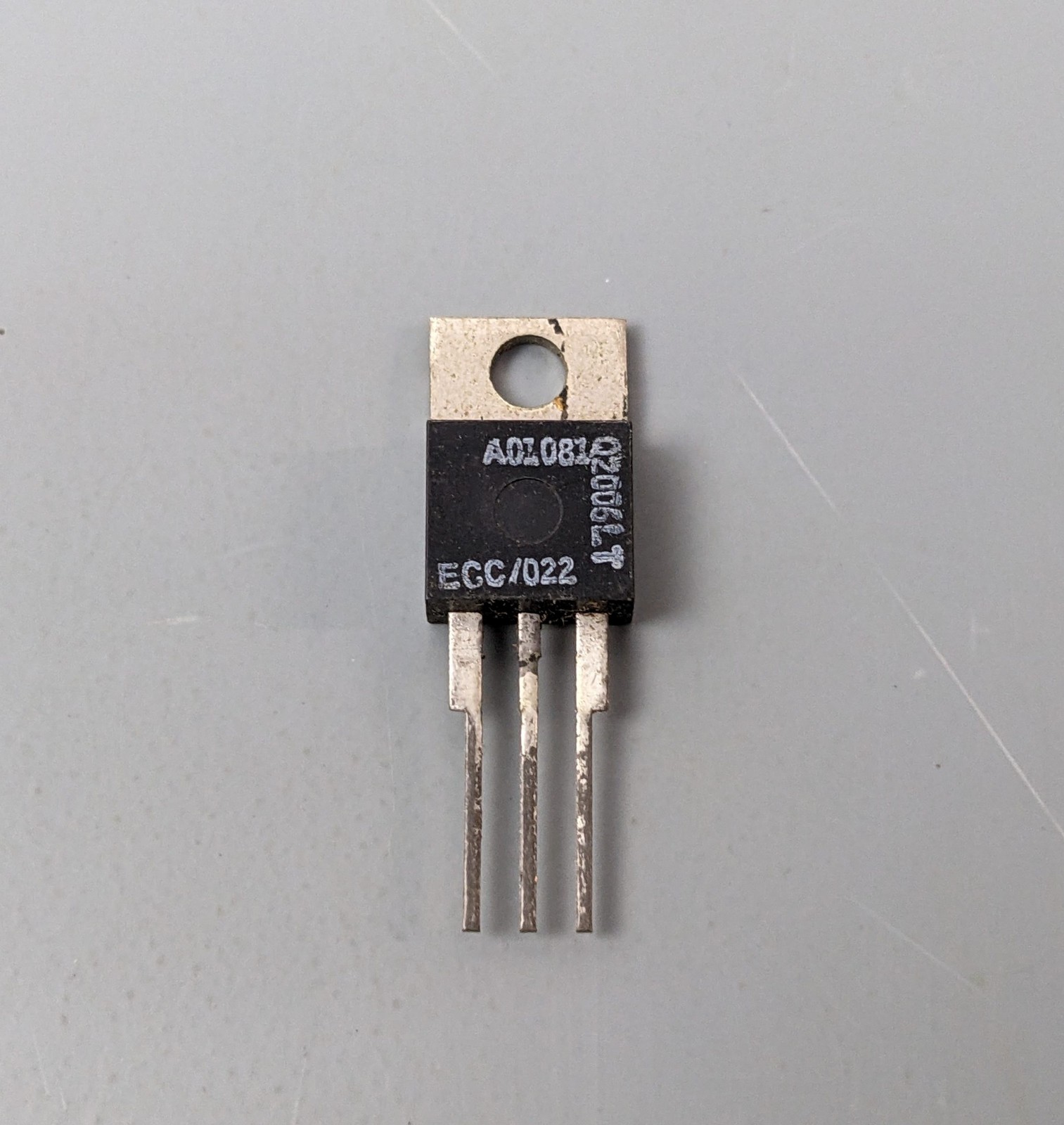 (3) Littelfuse Q2006LT Internally Triggerred Triacs