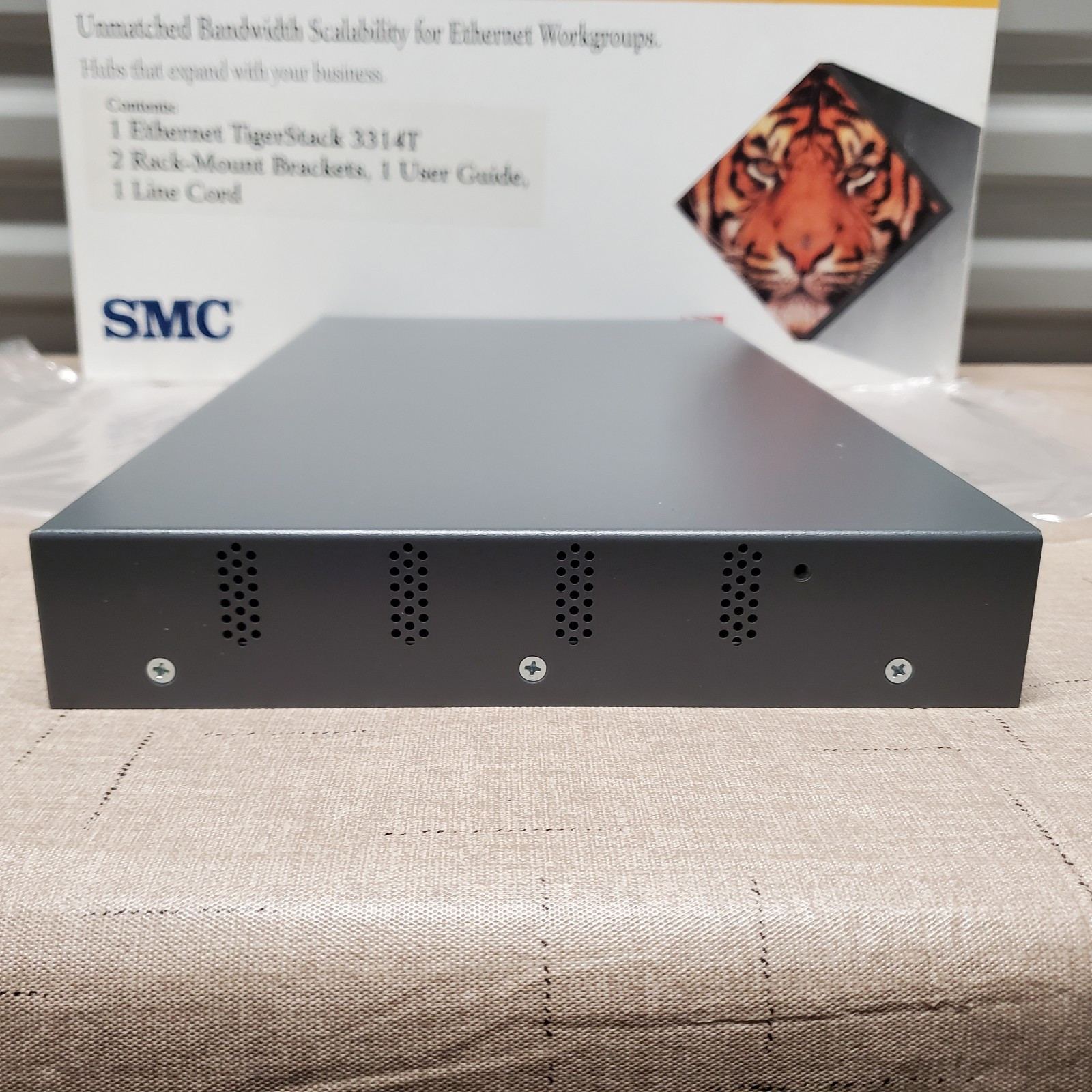 VTG Y2K SMC TigerStack 3314T 14-Port Ethernet Hub Stackable SMC3314T - OPEN BOX