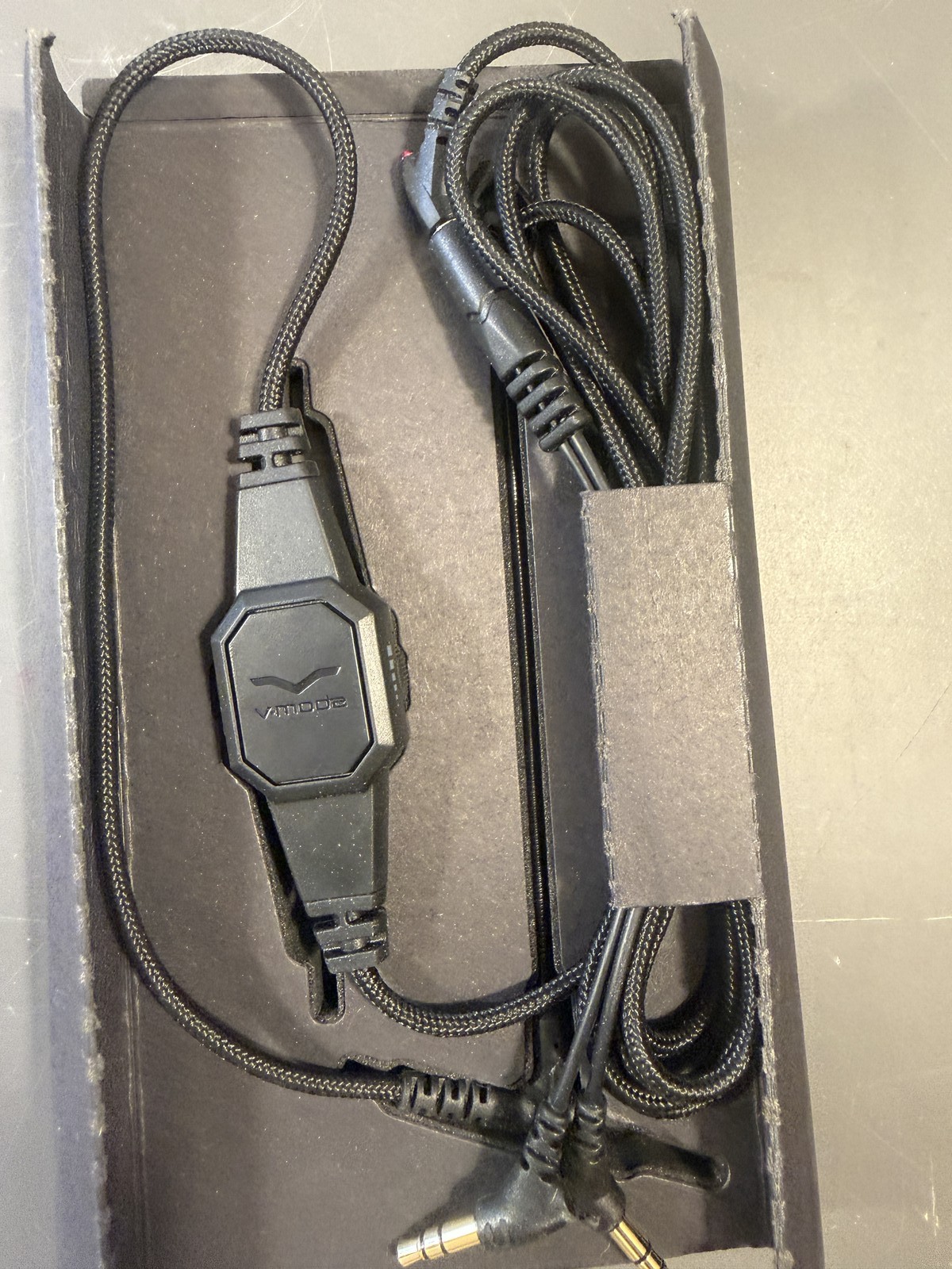 V-MODA BoomPro Microphone for Gaming Calls Headset Adapter Y-Cable Black