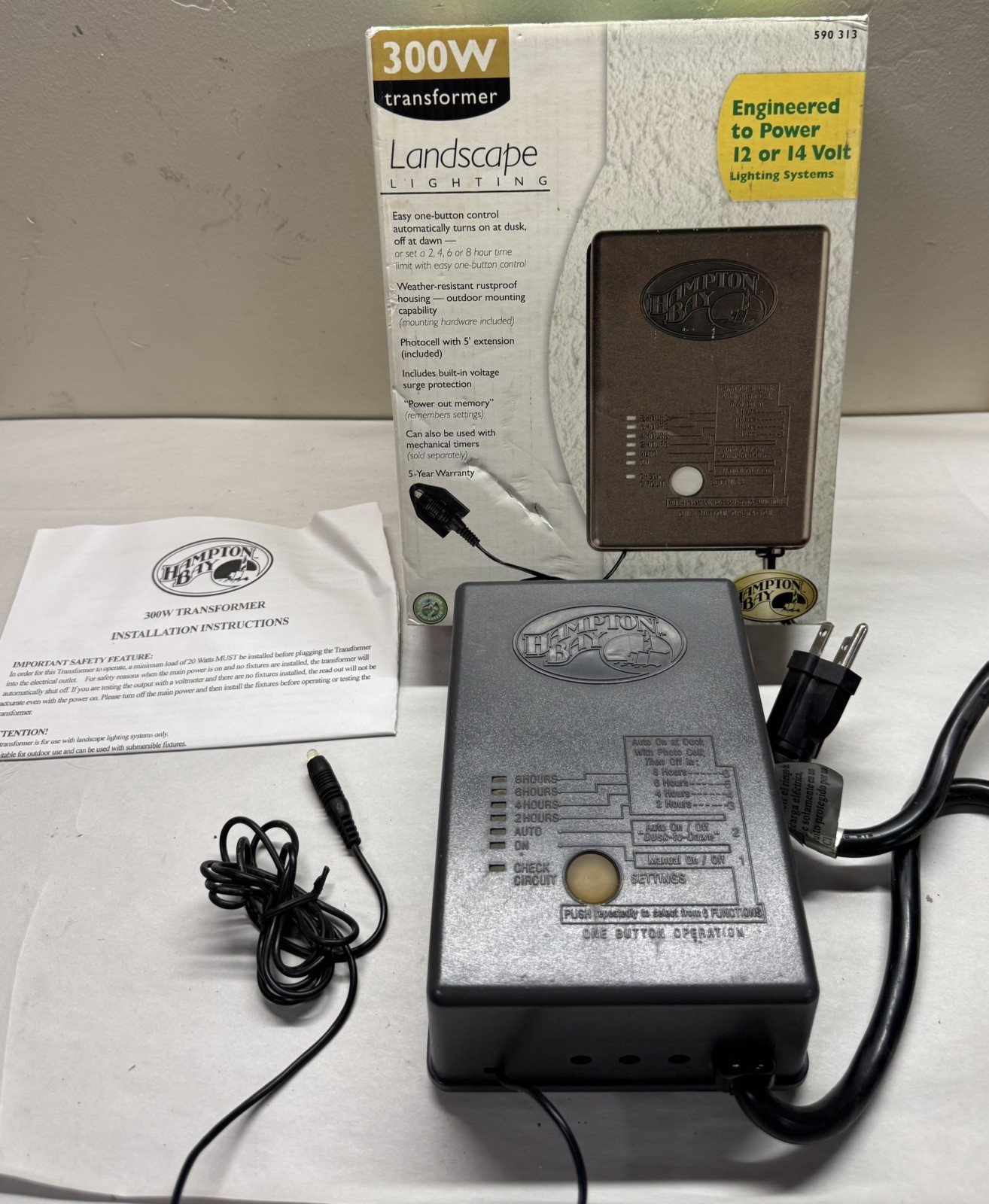 Hampton Bay Low-Voltage 300-Watt Landscape Lighting Transformer 221 566 Open Box