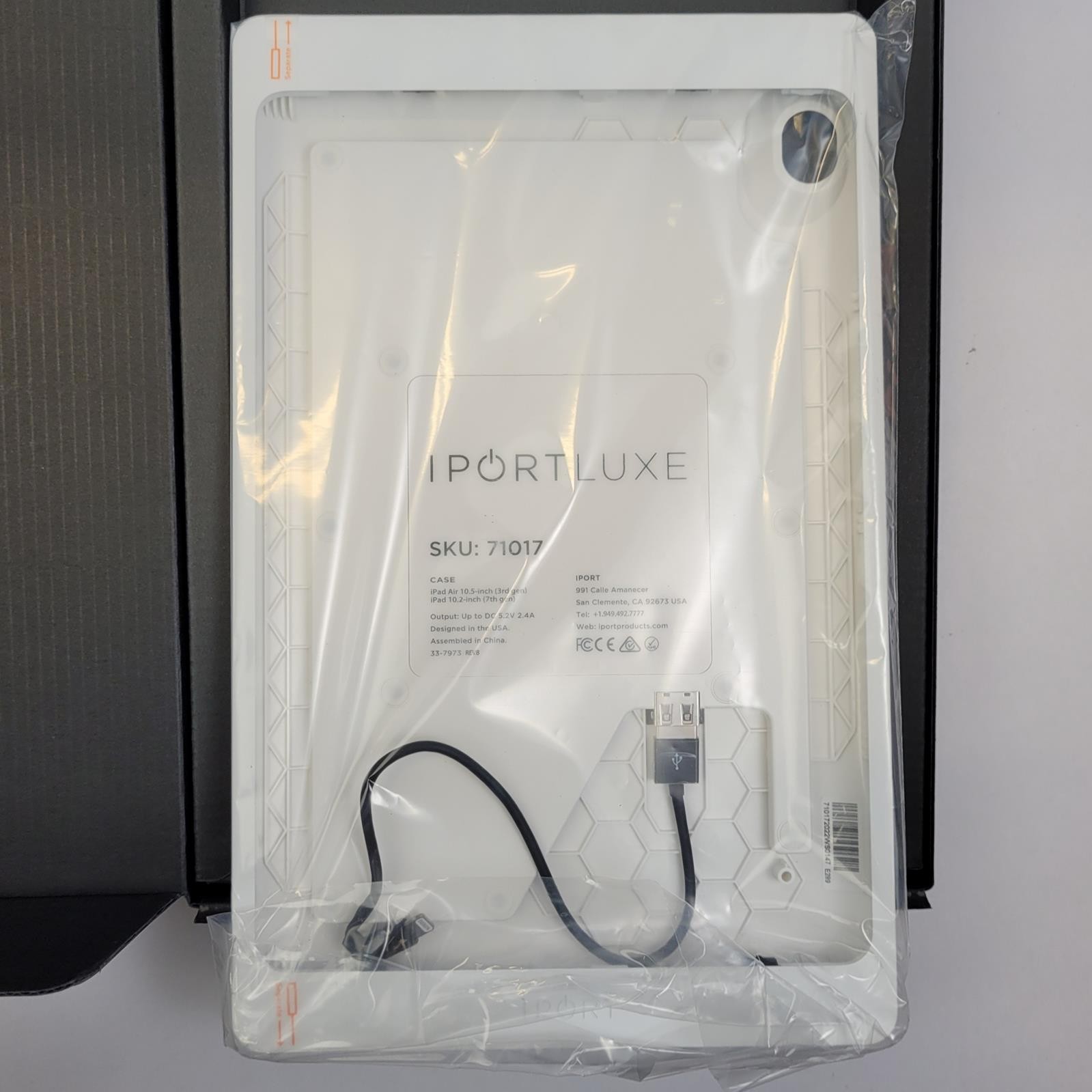iPort 71017 iPad Case / Wall Mount System | Grade B