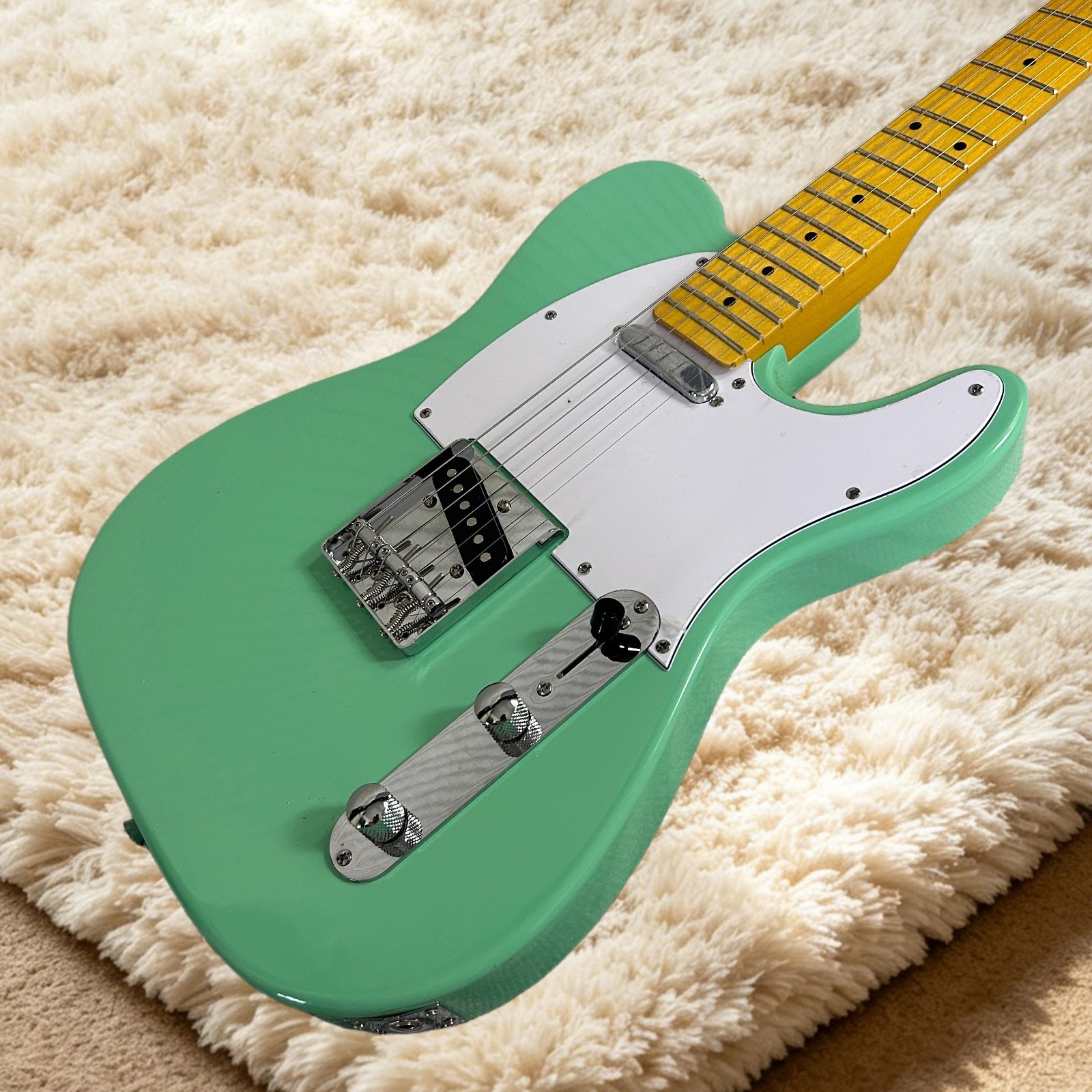 Tele Electric Guitar Green Color Mahogany Body Maple Fretboard 22 Frets