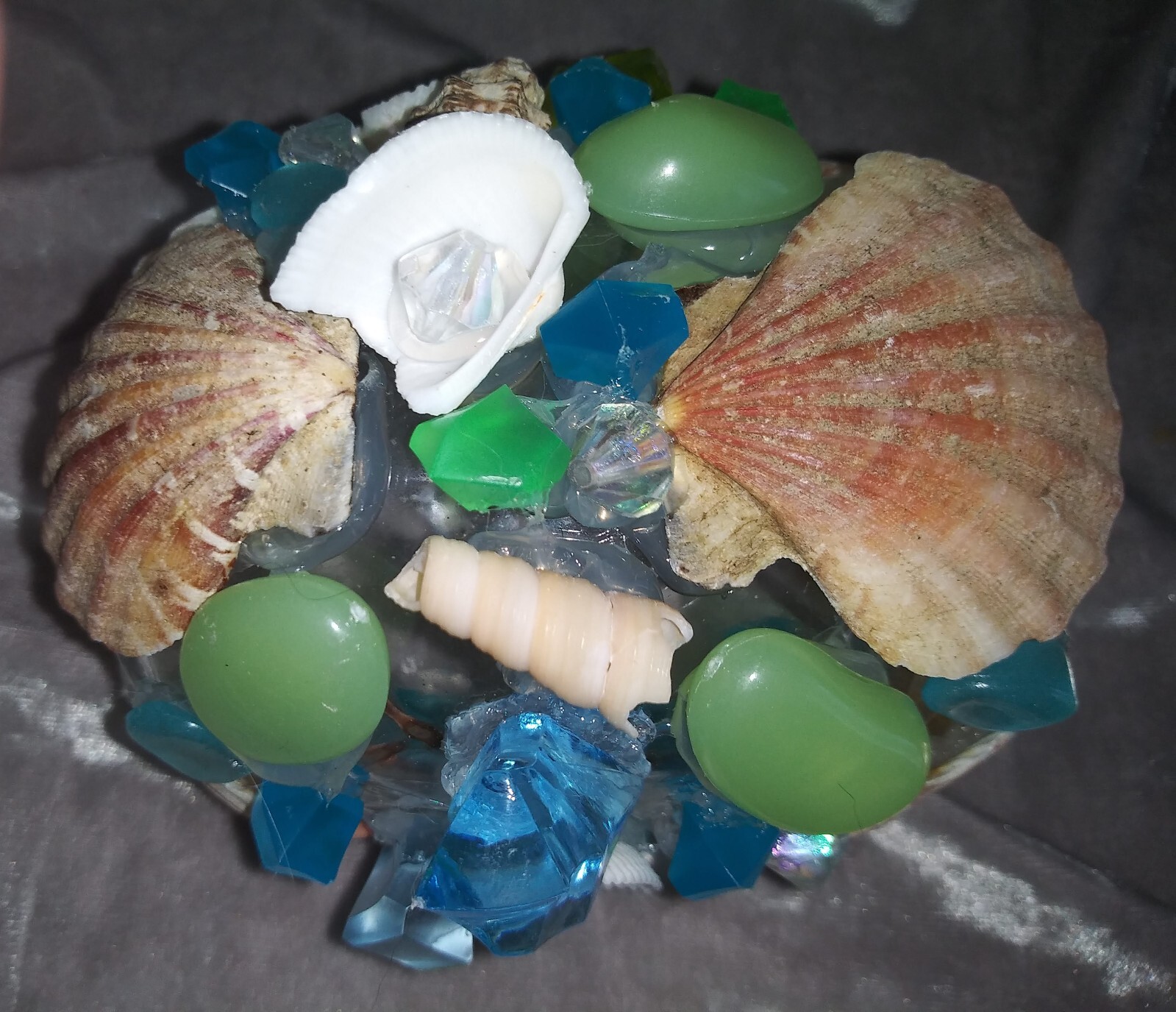 Small glass crystal fish cave aquarium decoration in Blue/Grn Glow in the Dark!