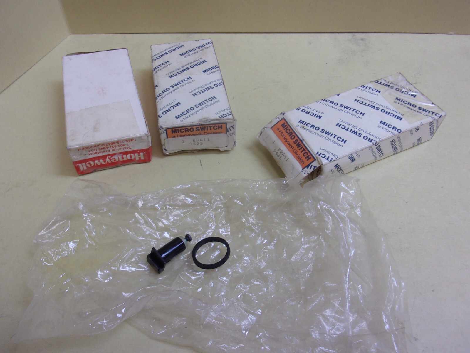 Microswitch 8PA11 Switch, lot of 3
