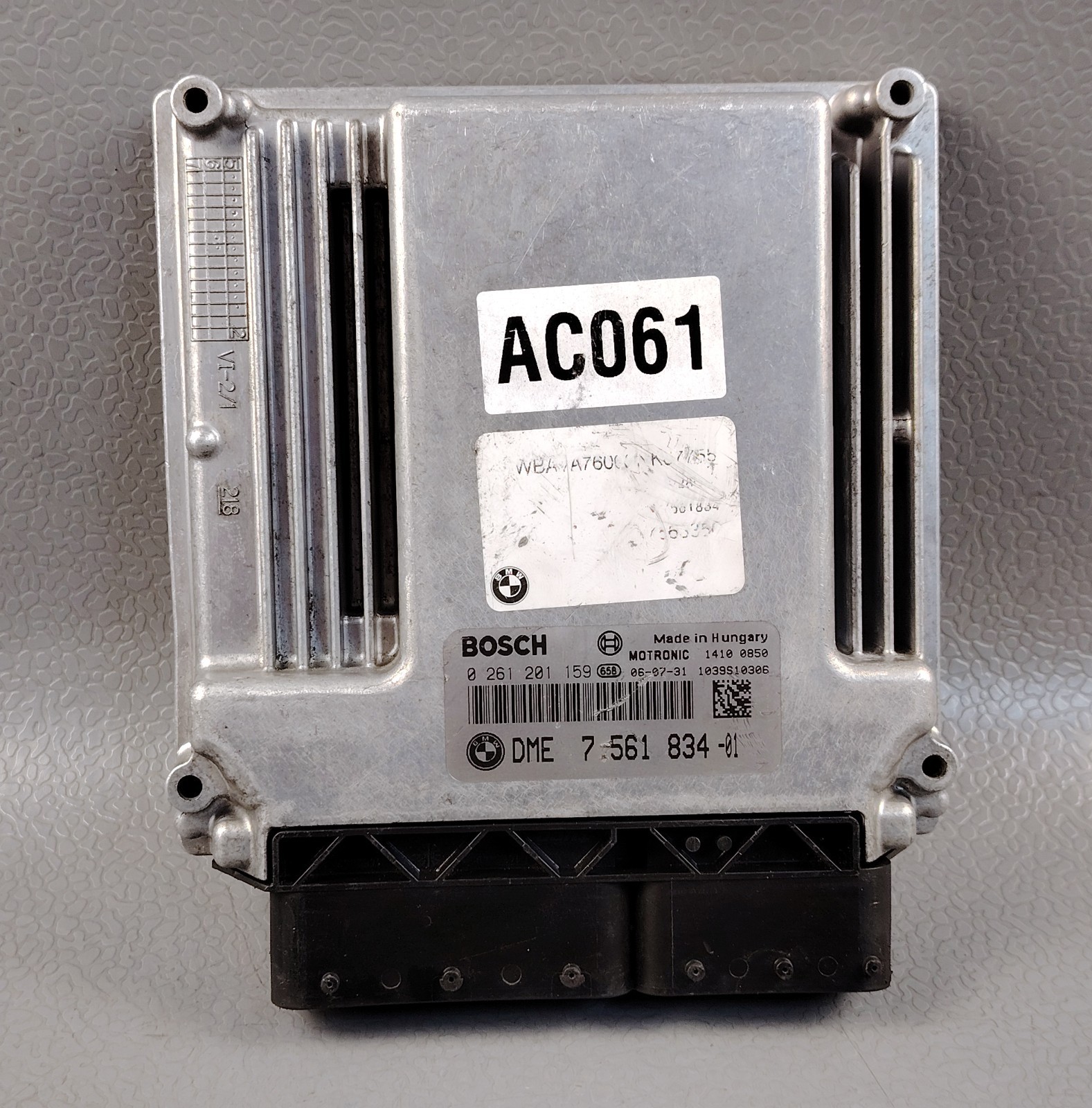 BMW E90 320i ENGINE CONTROL UNIT ECU MODULE DME 7561834 0261201159