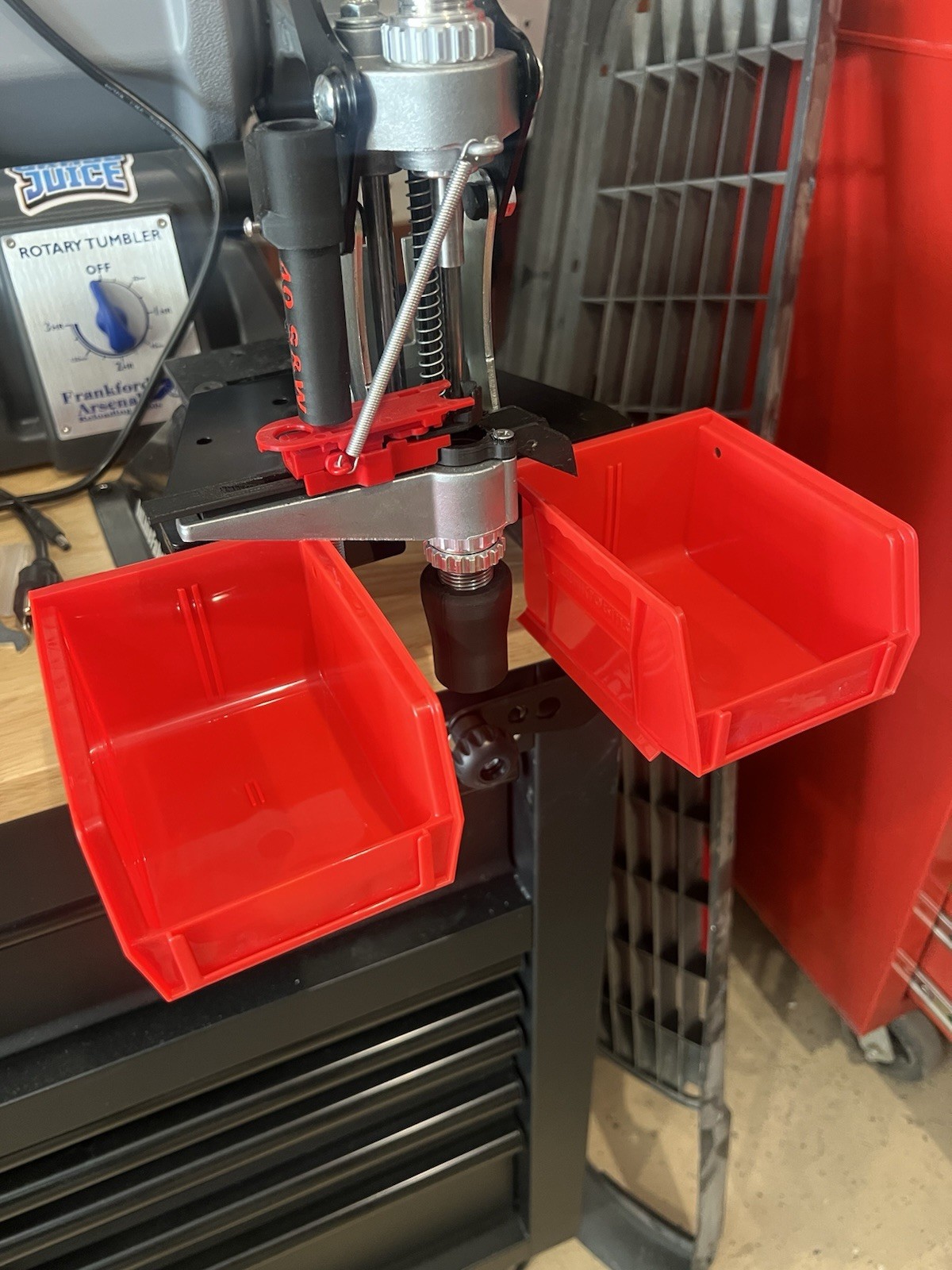 Lee App Double Arko bin hanger