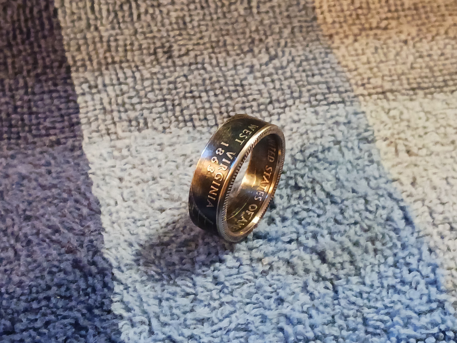 West Virginia Handcrafted Washington Quarters coin ring, size 8  (2005)