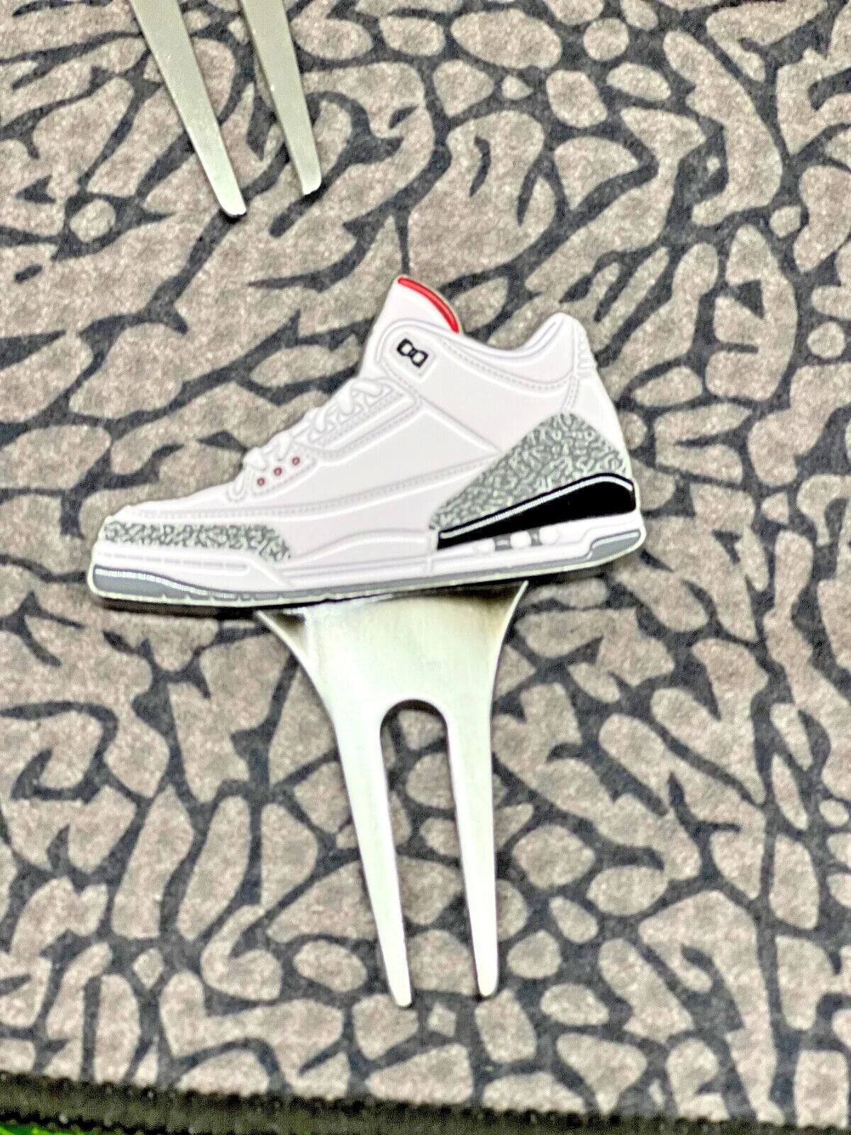 Air Jordan Sneaker 2-Sided Golf Divot Tool