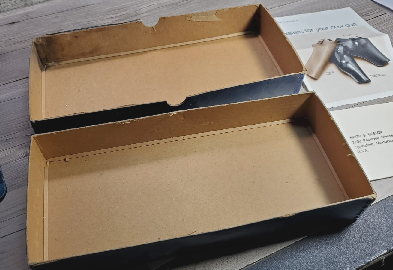 Smith & Wesson Model 66 Combat 357 Magnum, SS 4" Box & Paperwork Metal Corners