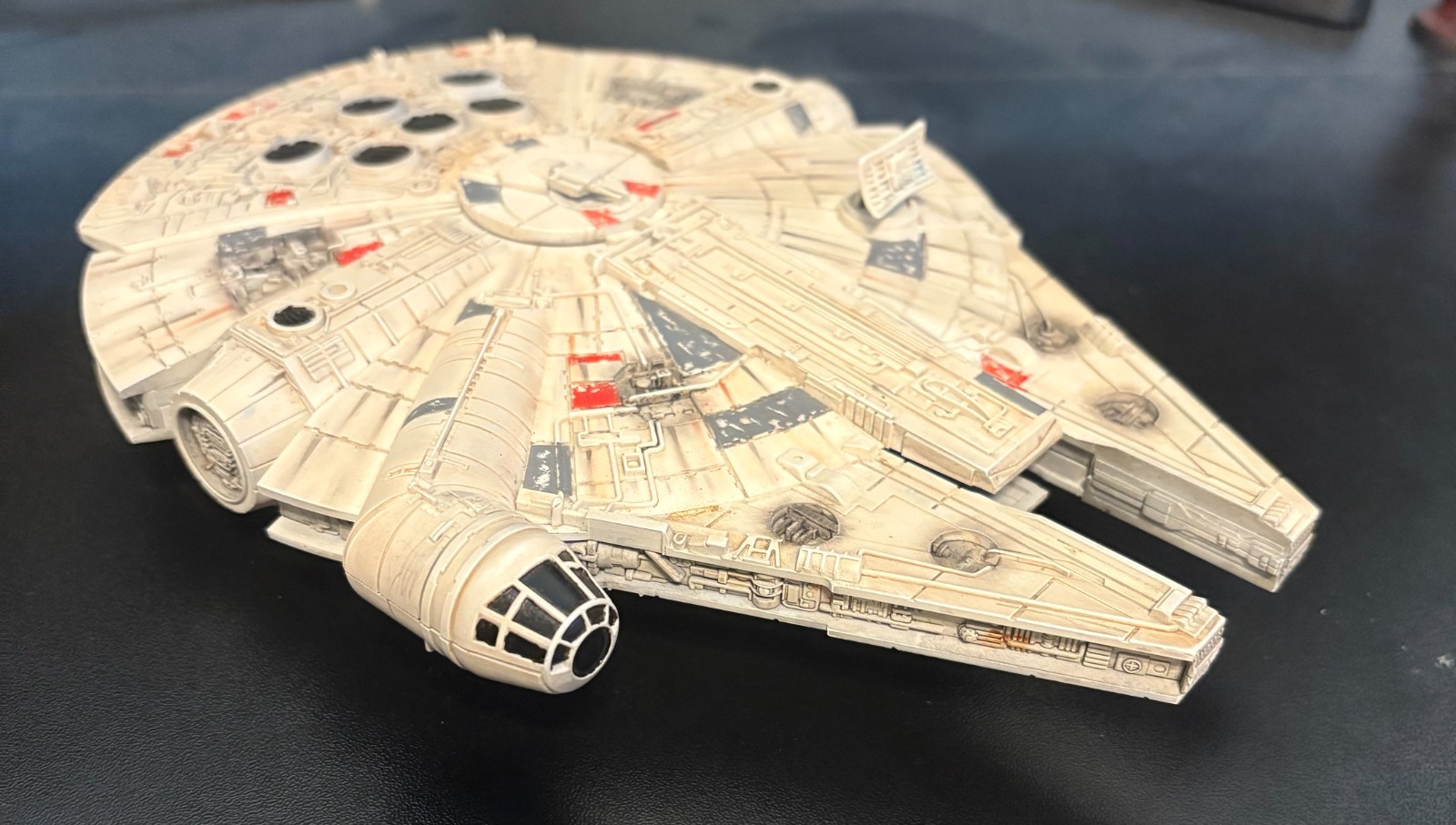 Star Wars Millennium Falcon (Revell) – Painted w/ Lights & Sound FX – Display