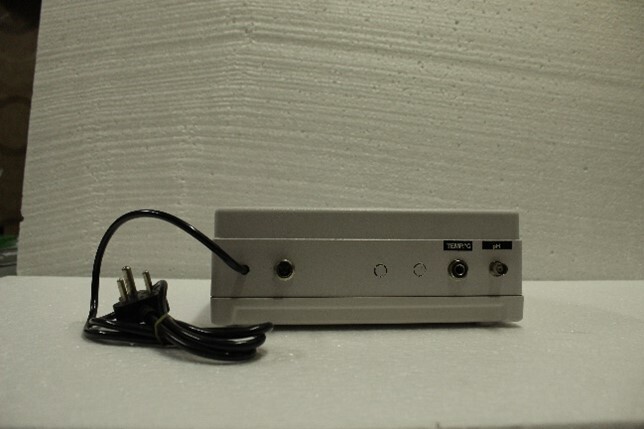 Microprocessor based pH/mV/Temp Meter ME 63