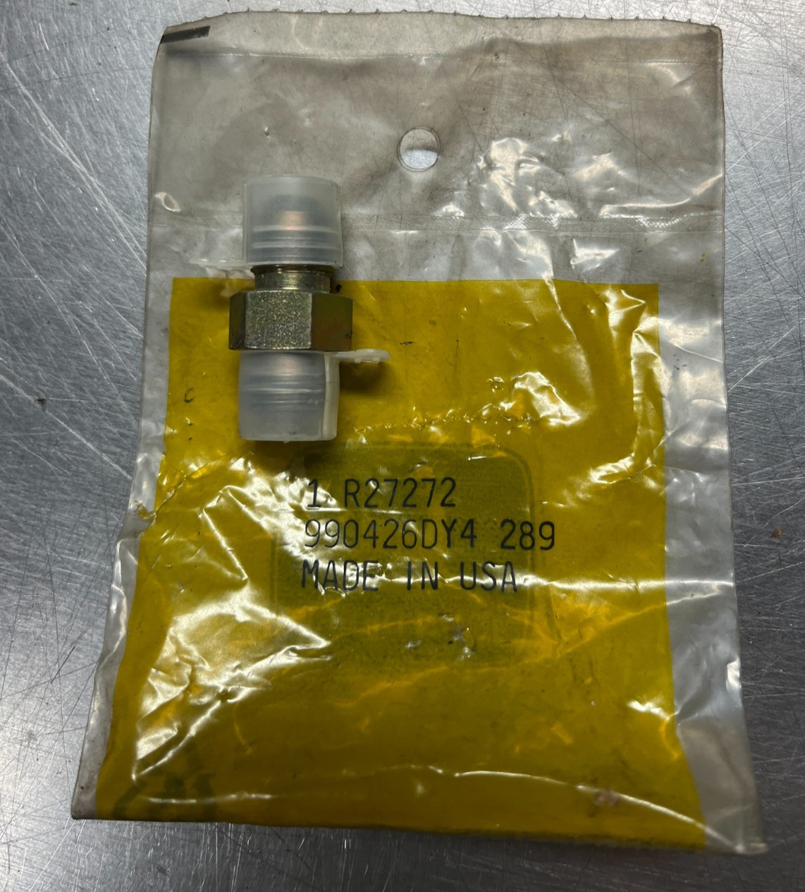 R27272   Genuine OEM  John Deere  Adapter Connector FITTING