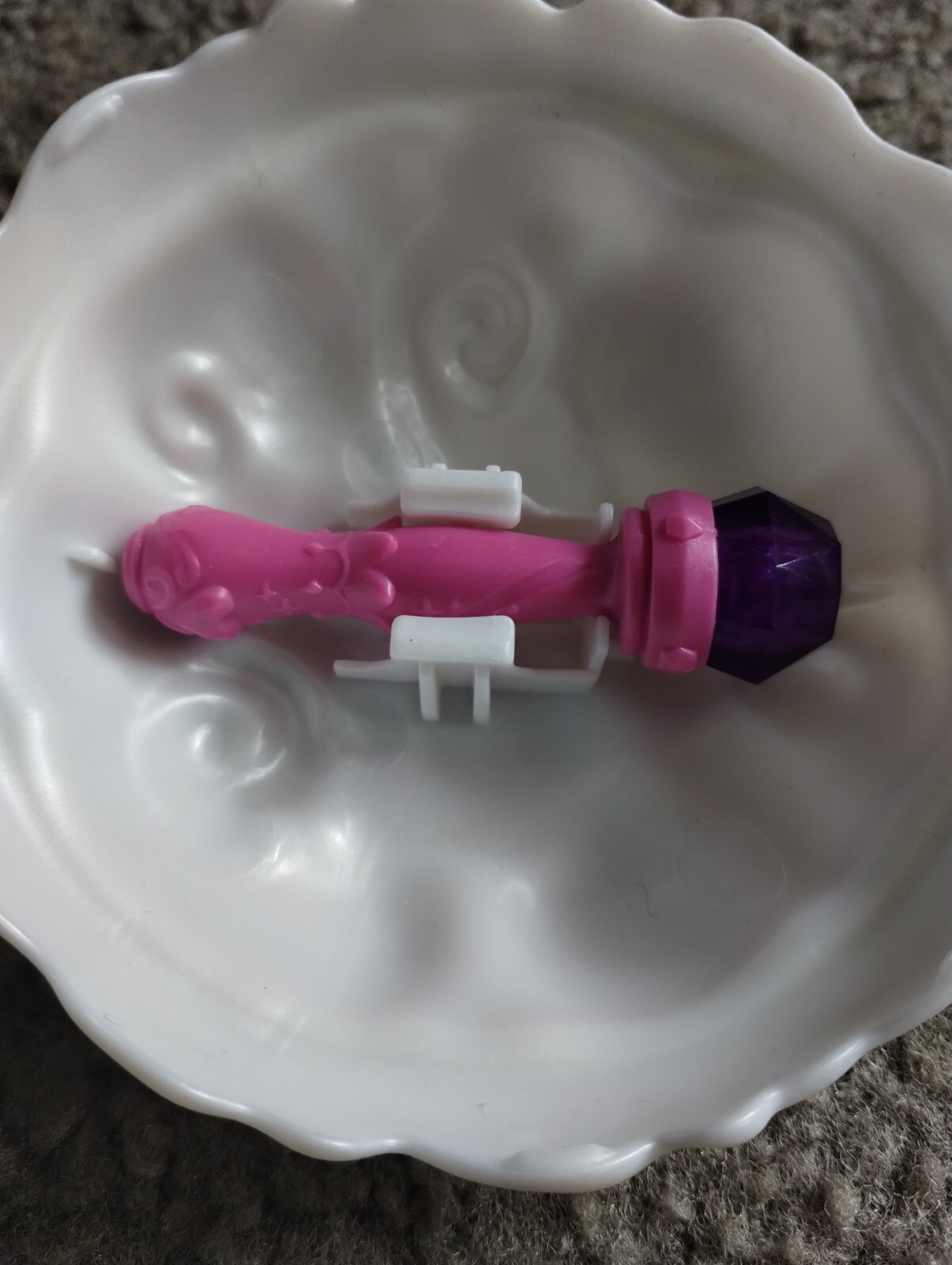 Magic Mixies w/2 figures and wand OPENED NEW