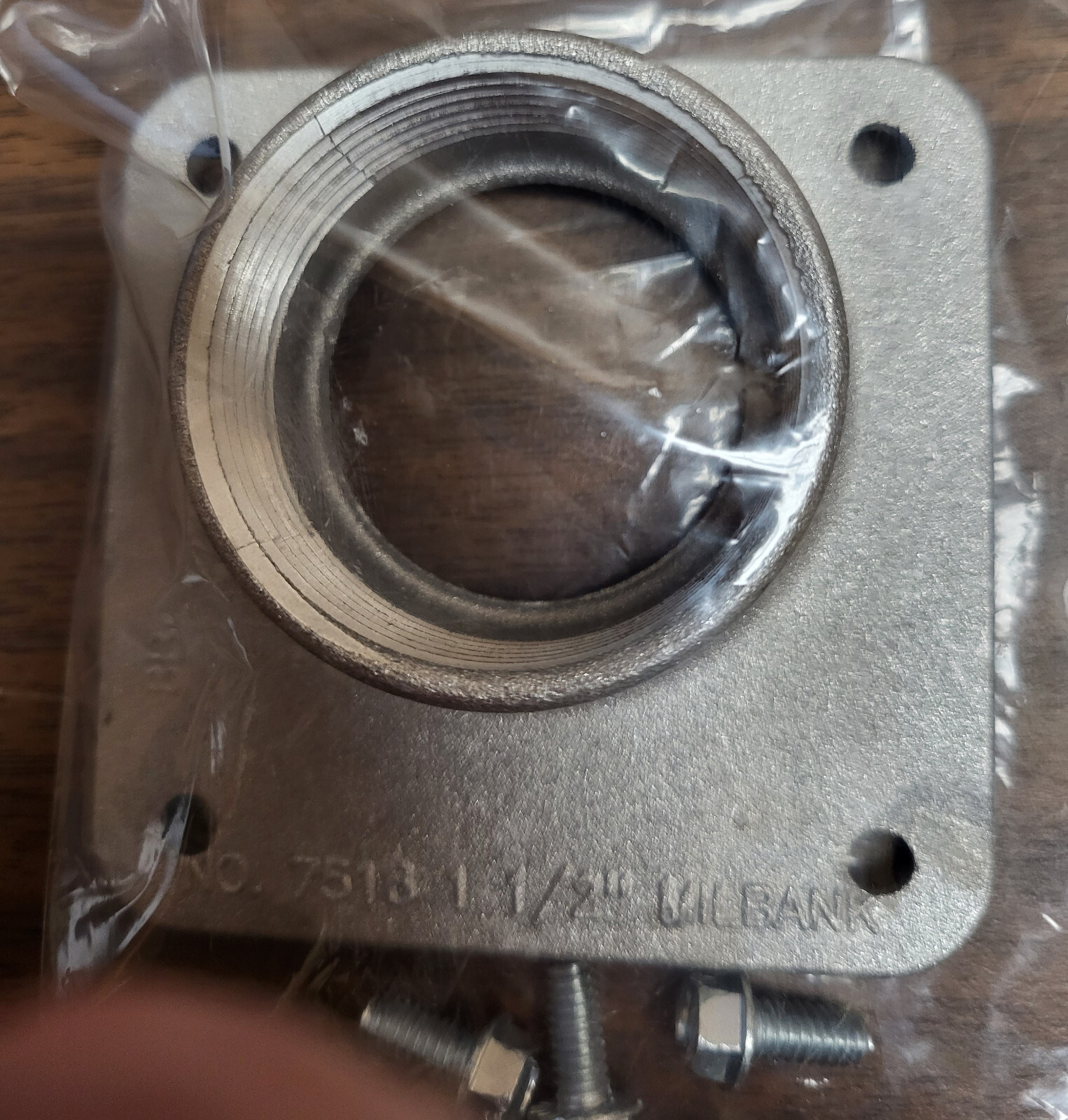 Milbank 7516 Meter Hub 1-1/2" Fits 200 Amp Or 100 Amp Meter Cans