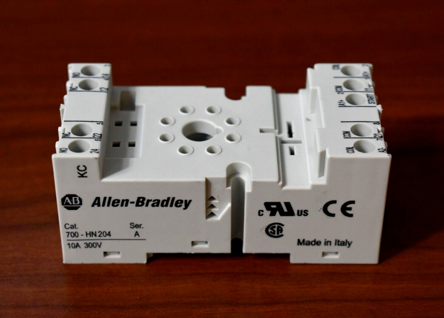 Allen Bradley 700-HN204 Cube Relay Bases 8 Pin Round 10A 300V