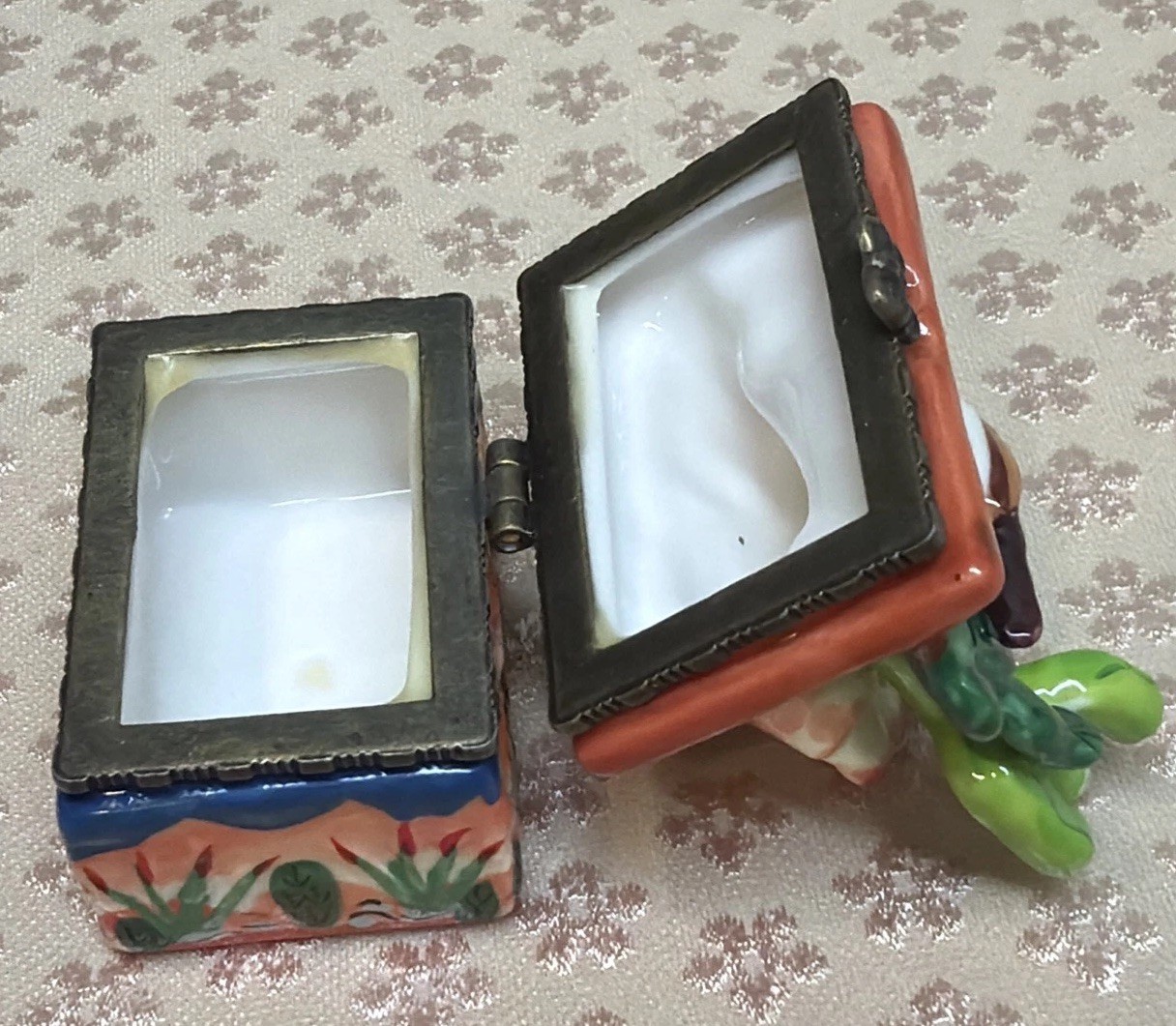 “Arizona” Ceramic Multicolored Trinket Box PO