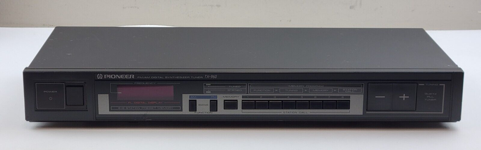 Pioneer TX-960 FM/AM Radio Digital Synthesizer Tuner - *POWERS ON*