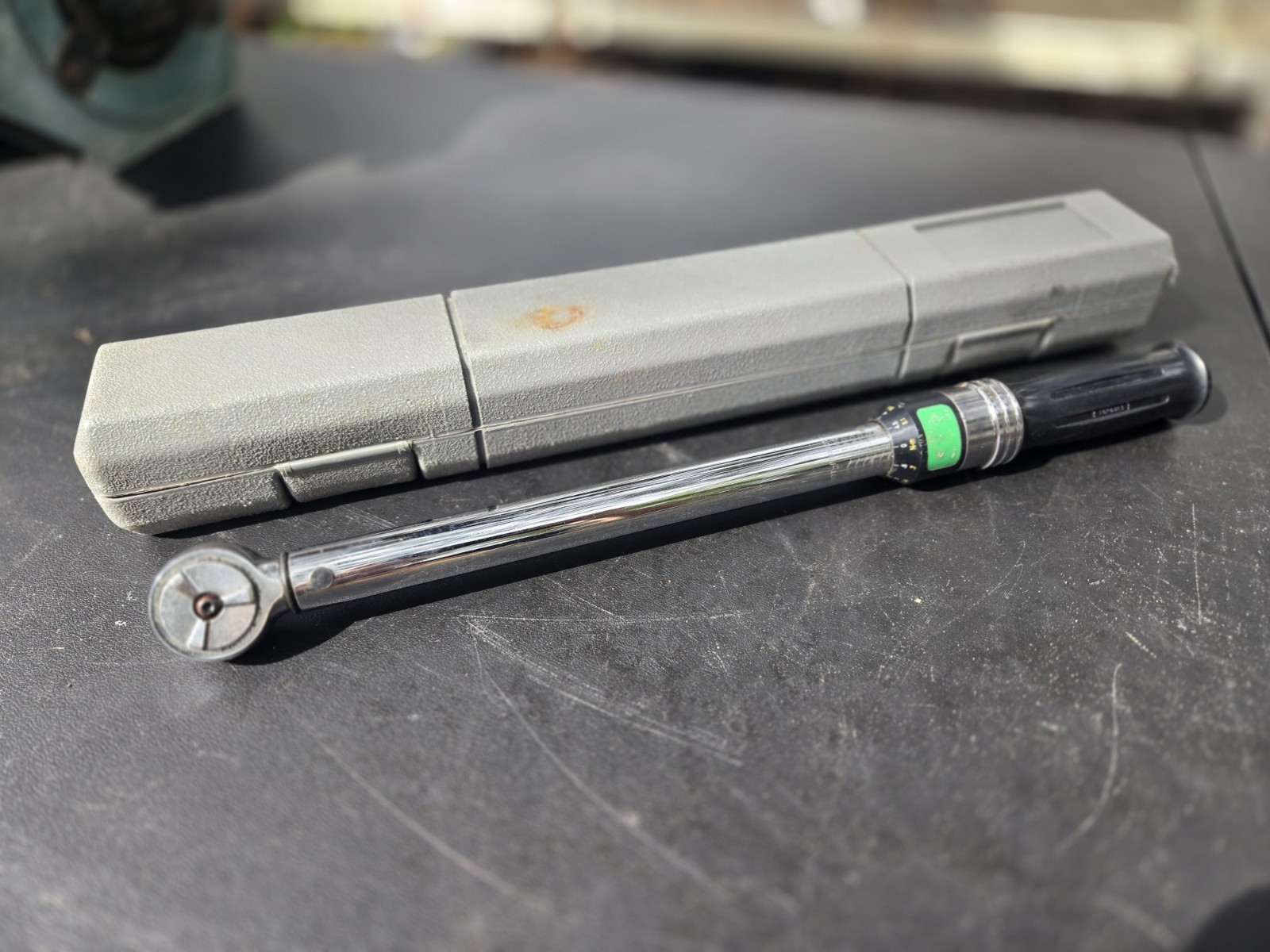 SK Tools 74100 Micro Adjusting Torque Wrench 3/8'' Drive 10-100 Ft LBS USA made