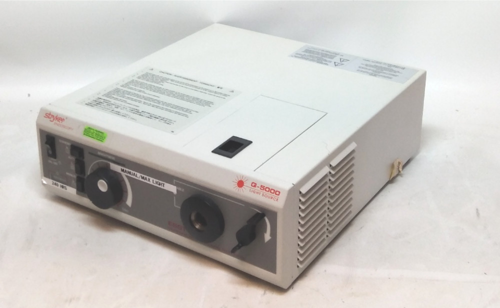 Stryker Endoscopy X5000 Light Source 220-180-000