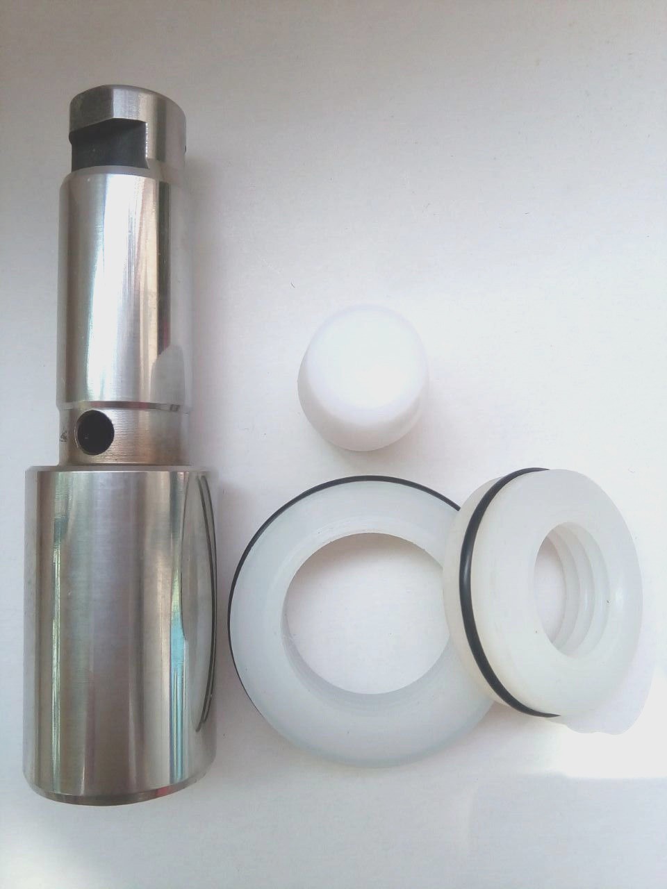 Aftermarket,complete Piston rod 740 750E  , with repair kit  740.For titan 740.