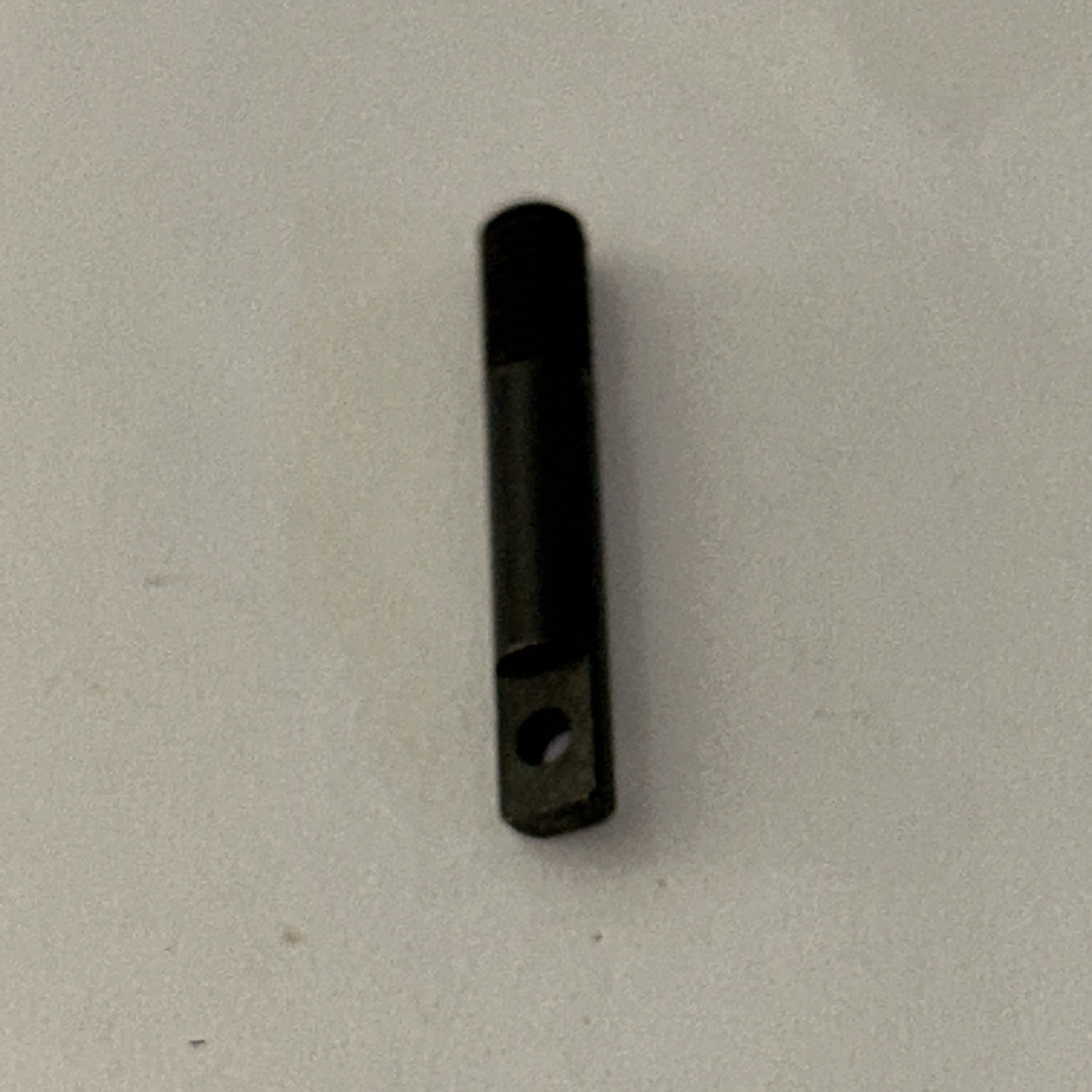 557096 Pin