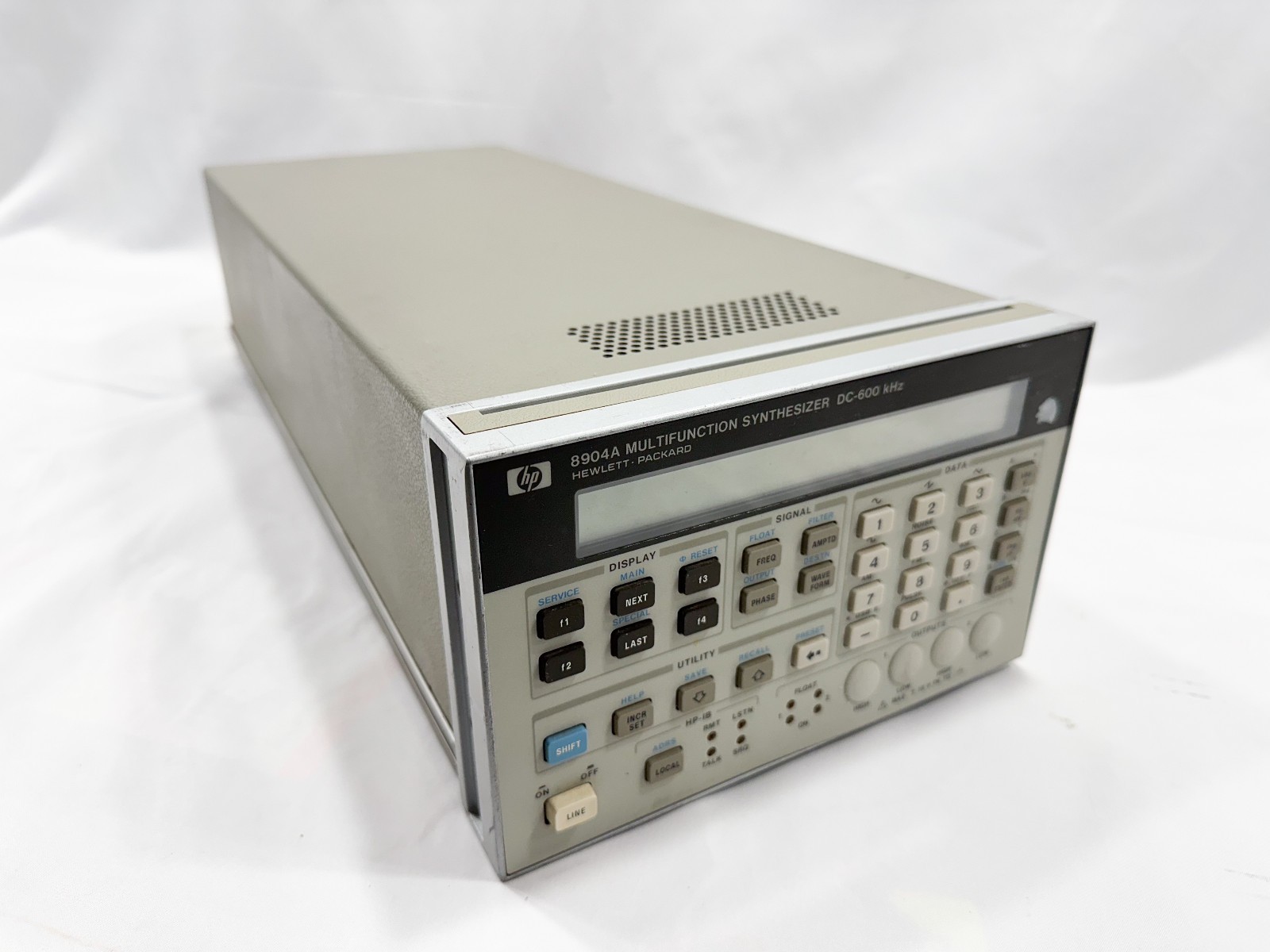 HP 8904A  Multifunction Synthesizer DC 600 kHz