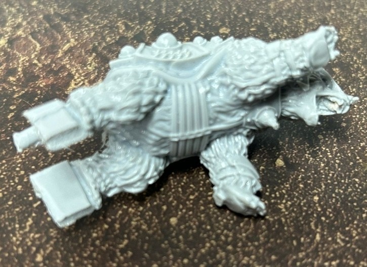 Maxmini Shield Maiden Bear Unpainted Resin Model