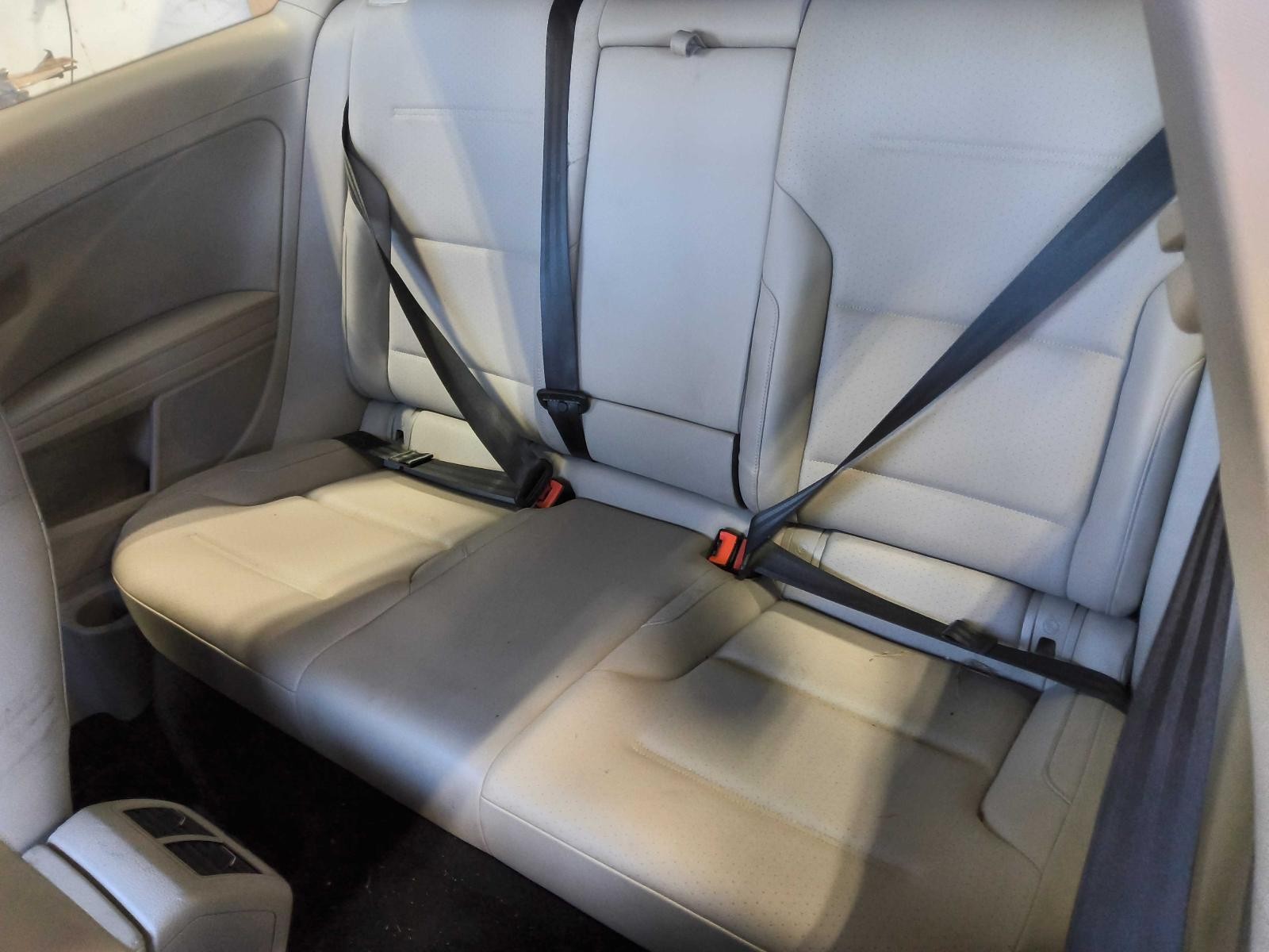 Used Battery Tray fits: 2015 Volkswagen Golf Grade A