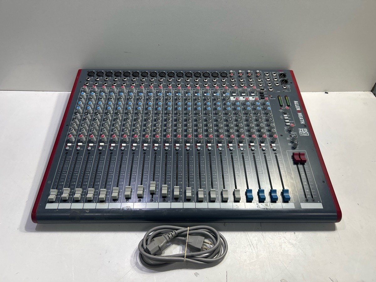 ALLEN & HEATH ZED 24 MIXER W/CRD (P11036952)