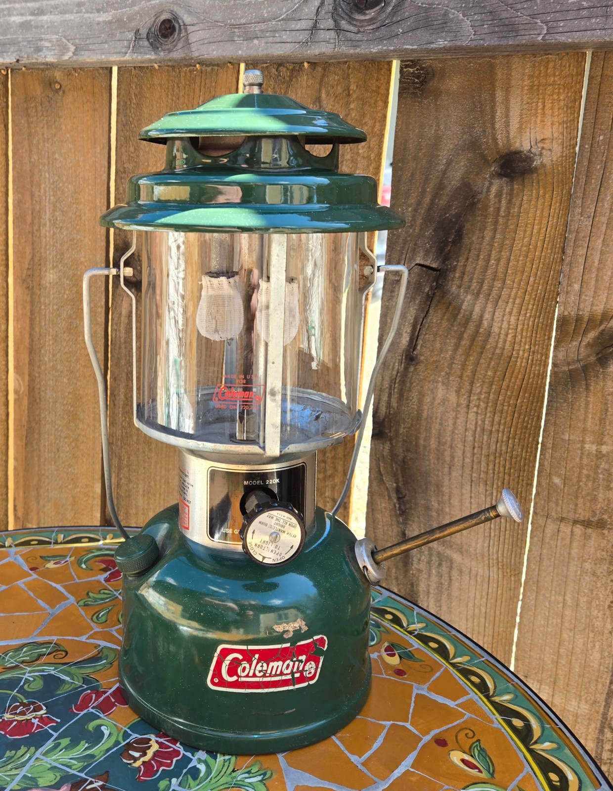 Coleman 1981 Lantern 220K Double Mantle Globe