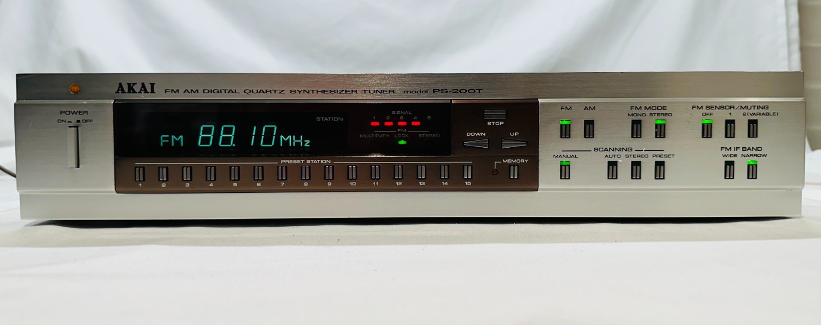 Tariff Relief Akai Top Of Line Prestige Series PS-200T Stereo Tuner Excellent