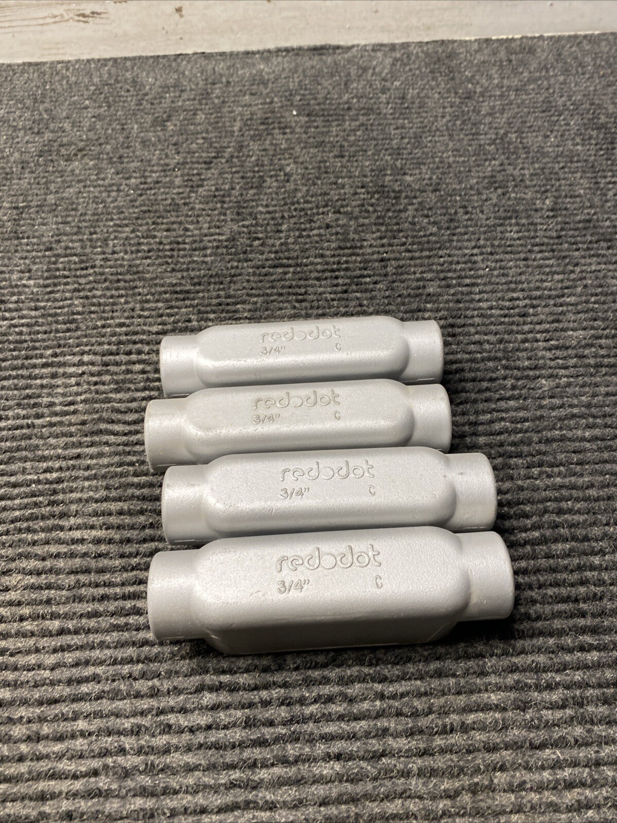 Lot of 4 Red Dot DAC-2-CG Conduit Body, Type: C, Size: 3/4" 7.3 Cu In