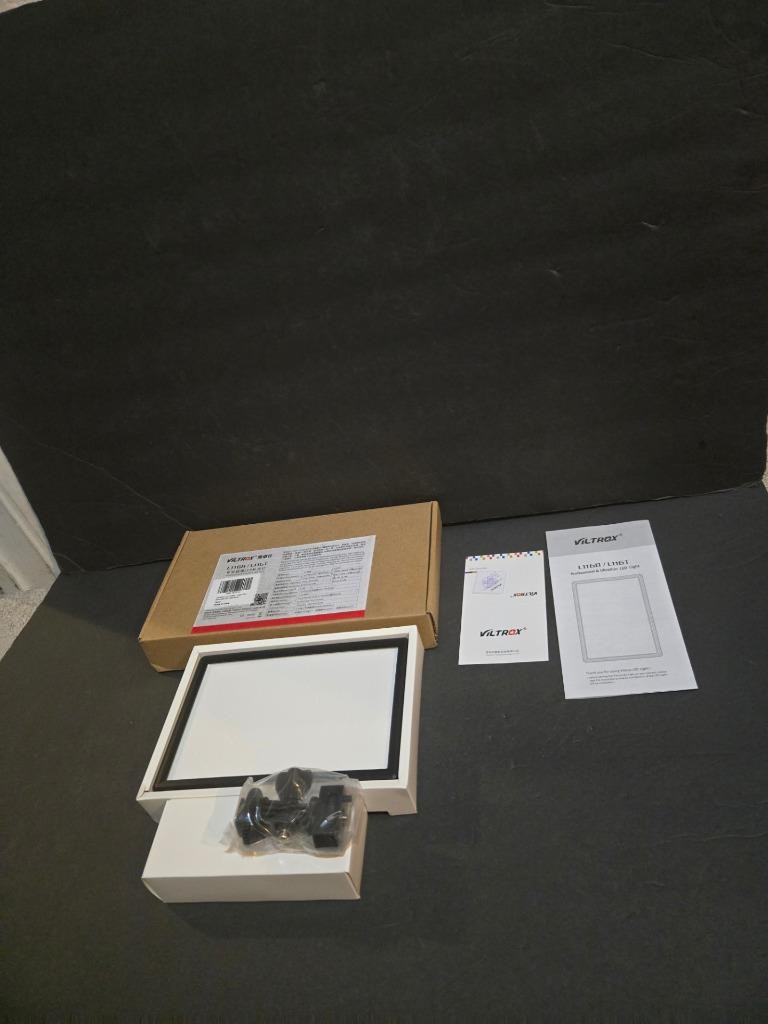 NEW VILTROX L116B / L116T LED LIGHT IN BOX