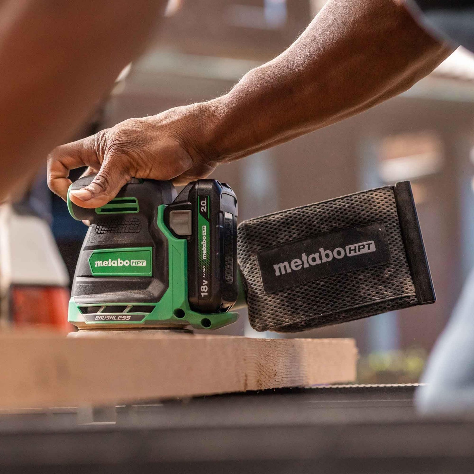 18V Cordless 5-Inch Random Orbital Sander, -in-Class Sanding Performance & Dust