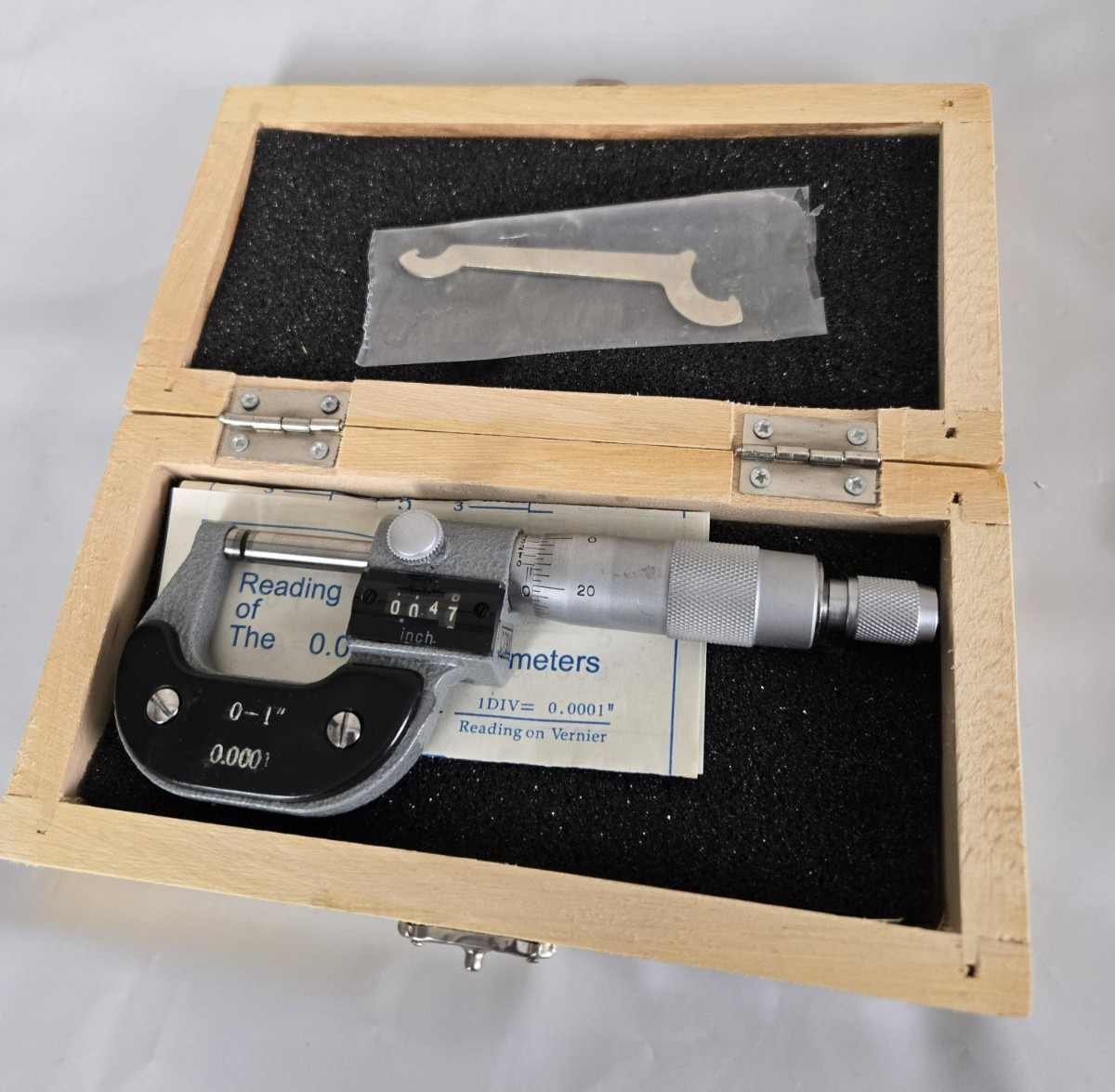 Centech Digital Micrometer 0 - 1" Pre-Owned #ZZ15