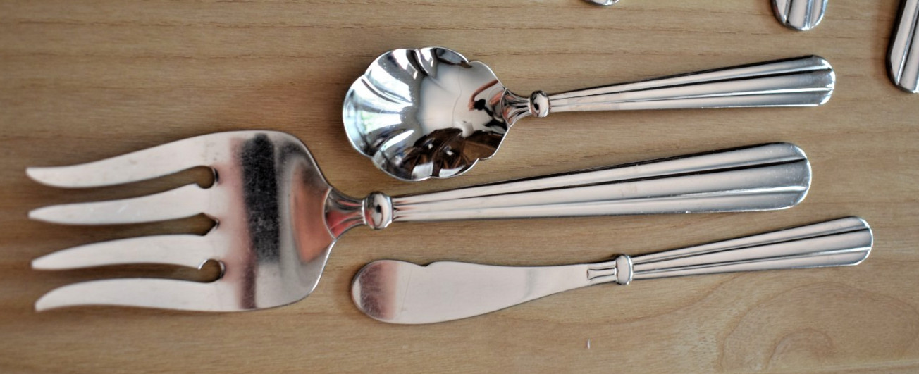 Oneida Unity Pattern USA Heavy Stainless Flatware 47 Pc Service for 8 + Extras