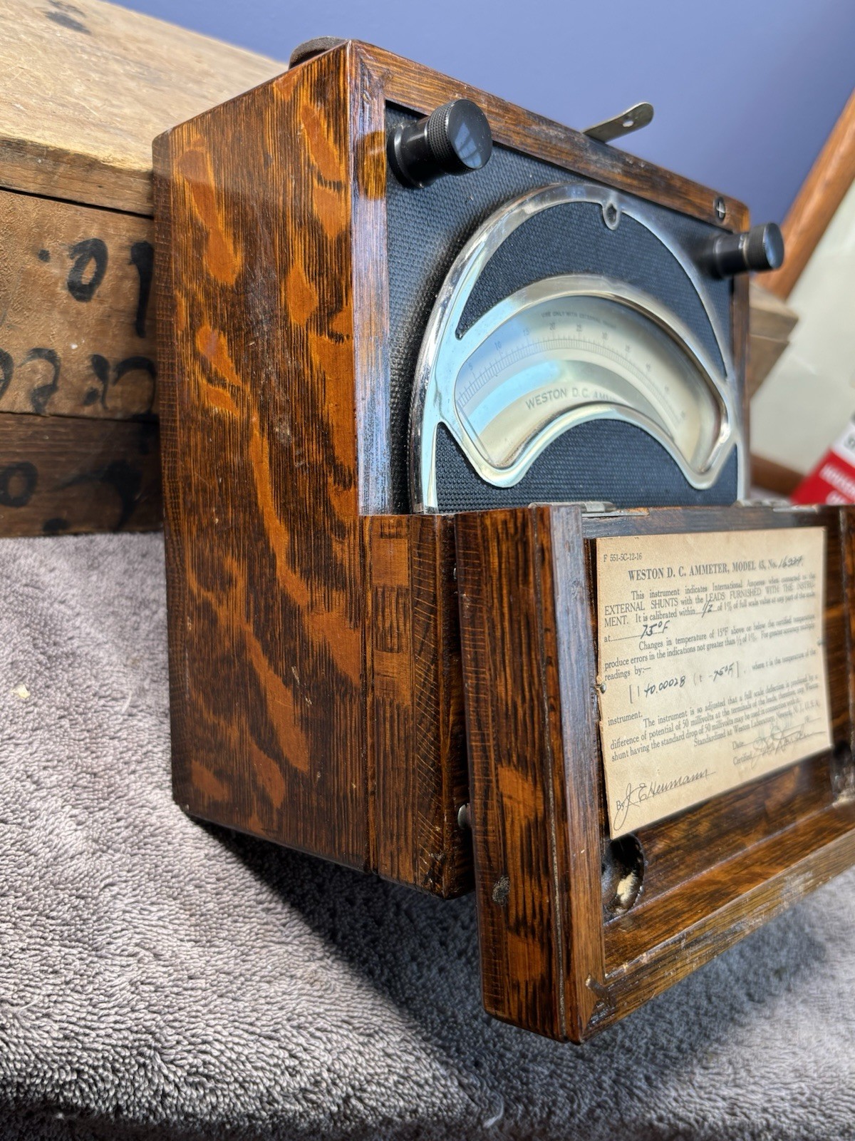 Antique 1920s WESTON D.C. ANTIQUE VOLTMETER, MODEL 45, SOLID OAK 16934