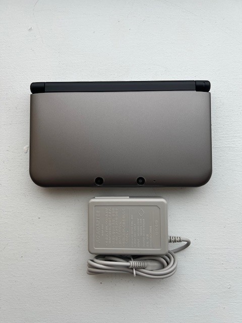 Nintendo 3DS XL Console - Gun Metal Gray - Custom New Shell - 16GB SD Card