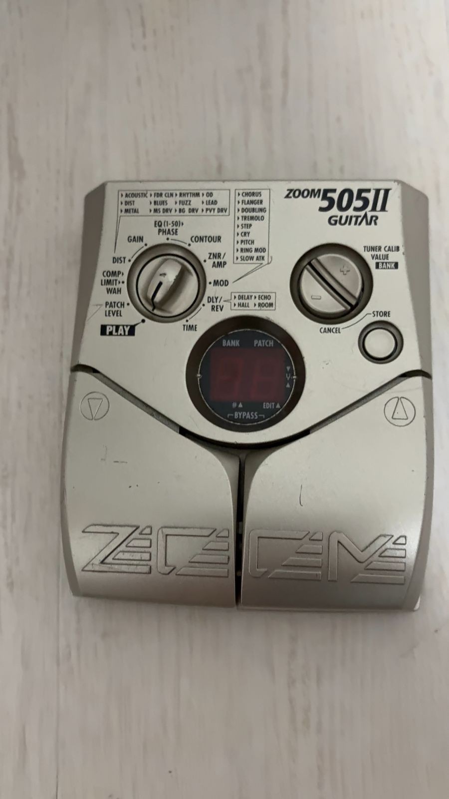 Zoom 505II Guitar Multi Effects Processor Pedal working