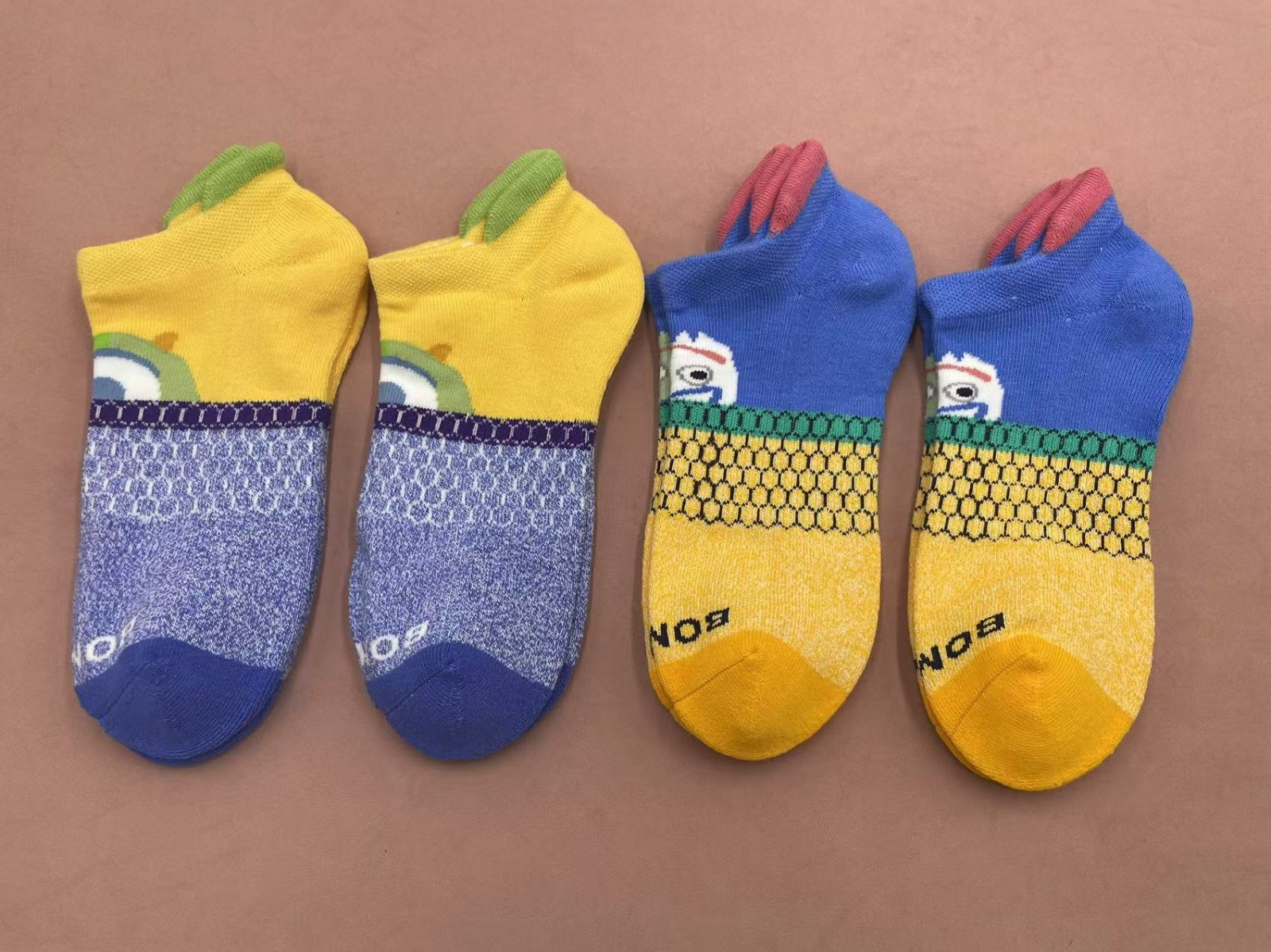 4 Pairs Bombas Women's Solid - Pixar 2 Colors Ankle Socks Size Medium 8-10.5