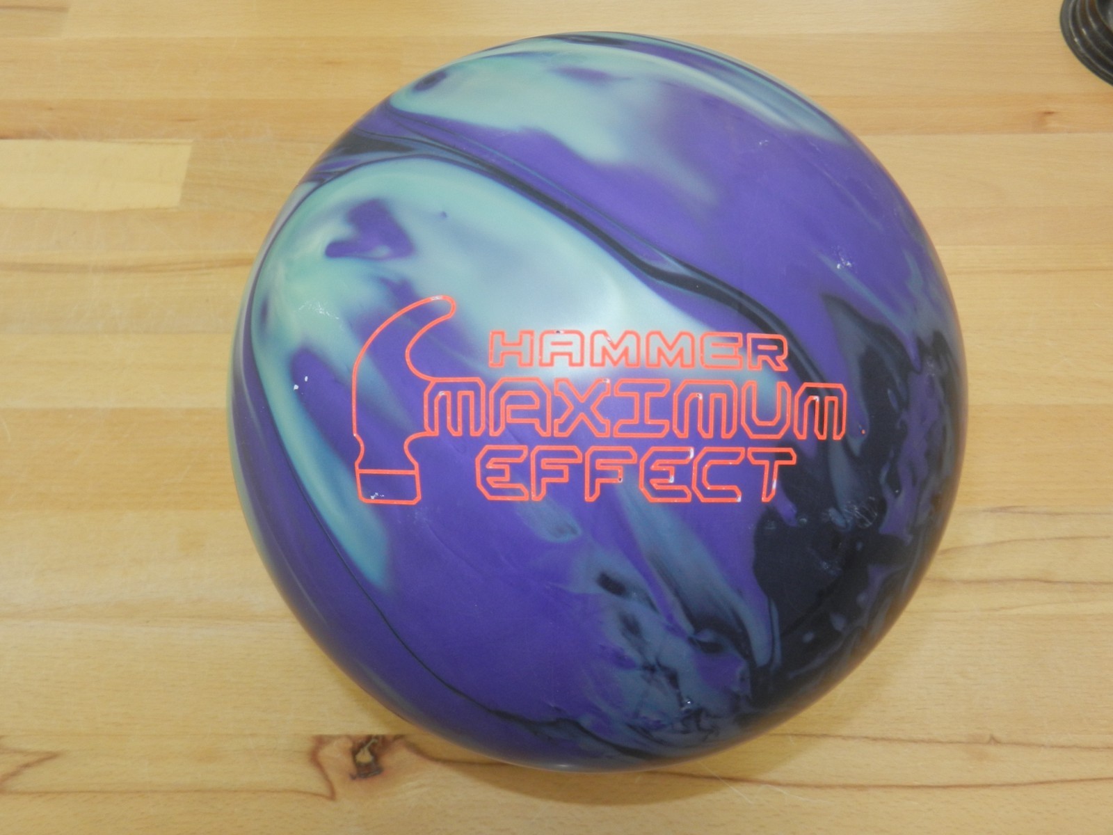 NIB 14# Hammer Maximum Effect Bowling Ball - 14.3/3-4" Pin/2.40oz TW