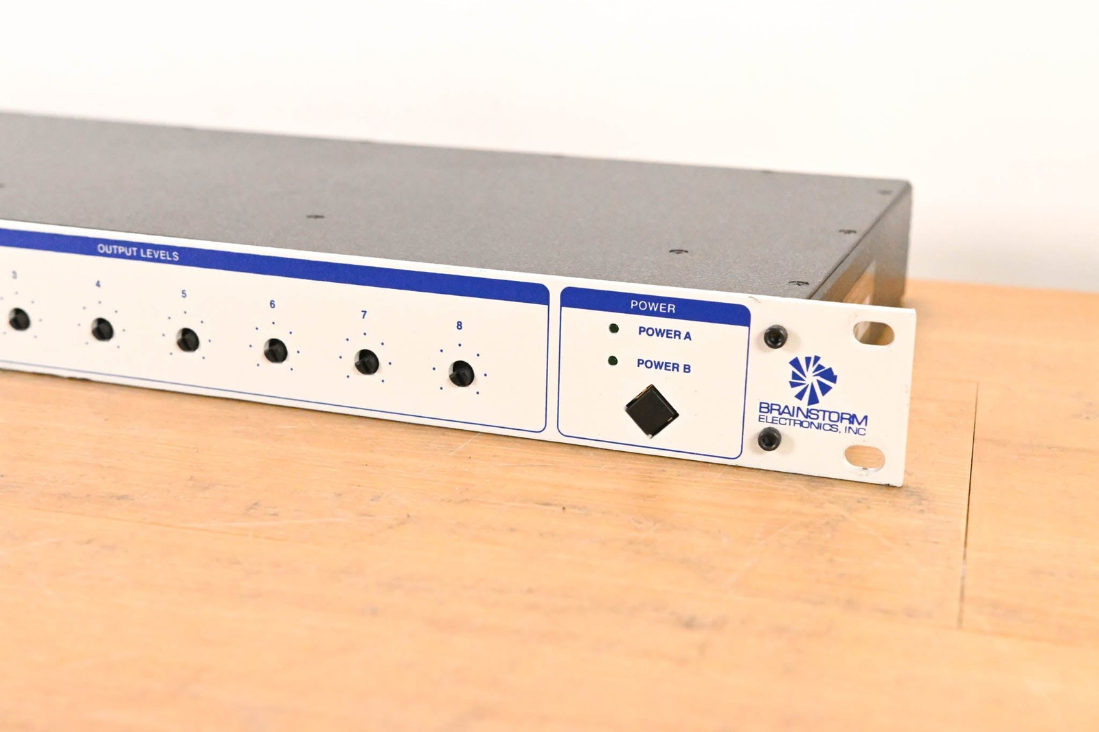 Brainstorm Electronics SR-28 Timecode Distributor/Reshaper (NO PSU) CG01Q8B