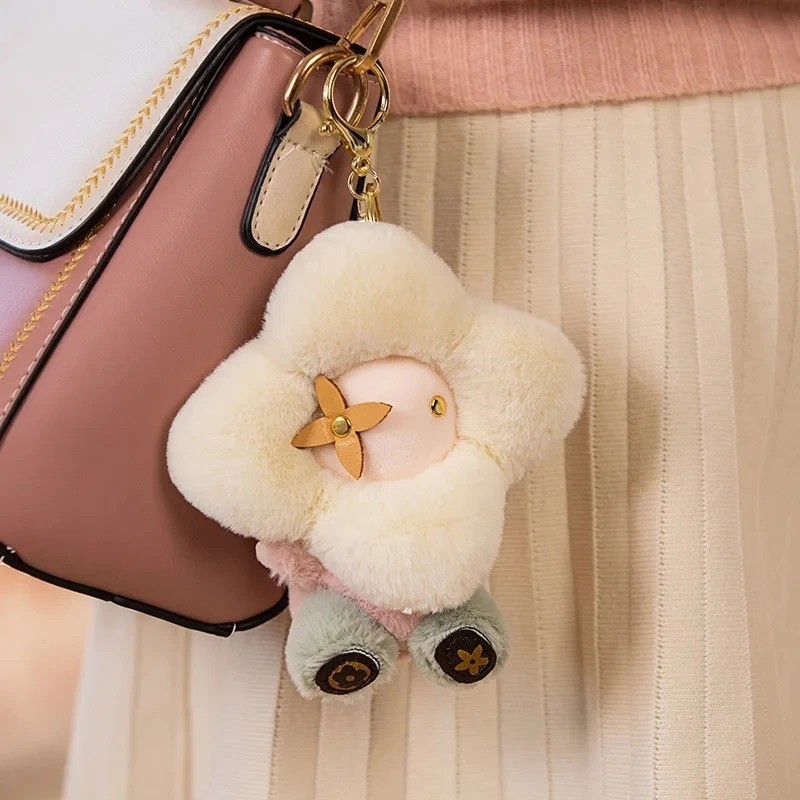Plush Clover WhiteTeddy Bag Charm Keyring Luxe Handbag Purse Fashion Accessories
